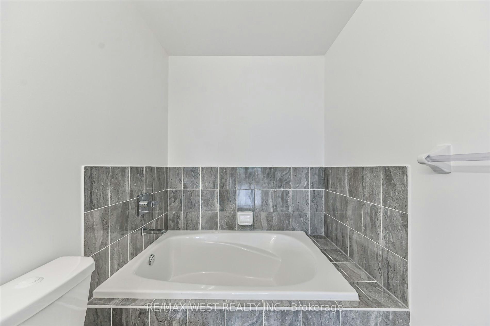219-3865 Major Mackenzie Drive, Vaughan, ON, L4H 4P4 - 28