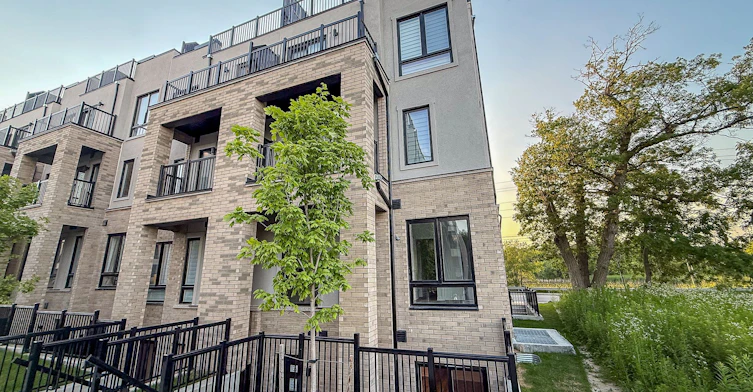120-51 Jefferson Side Road, Richmond Hill, ON, L4E 1M1 - 12