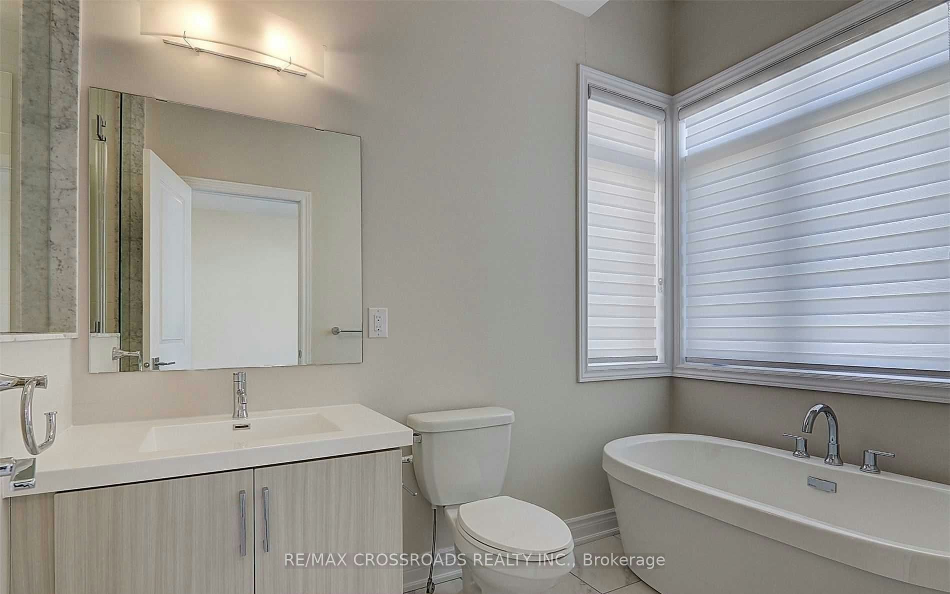 35 Carrville Woods Circle, Vaughan, ON, L6A 4Z6 - 13