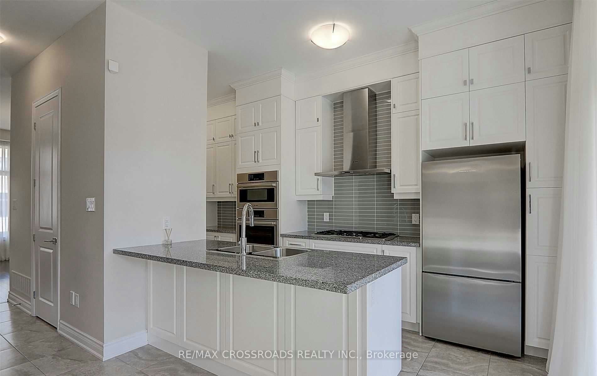 35 Carrville Woods Circle, Vaughan, ON, L6A 4Z6 - 7