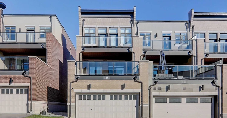 35 Carrville Woods Circle, Vaughan, ON, L6A 4Z6 - 2