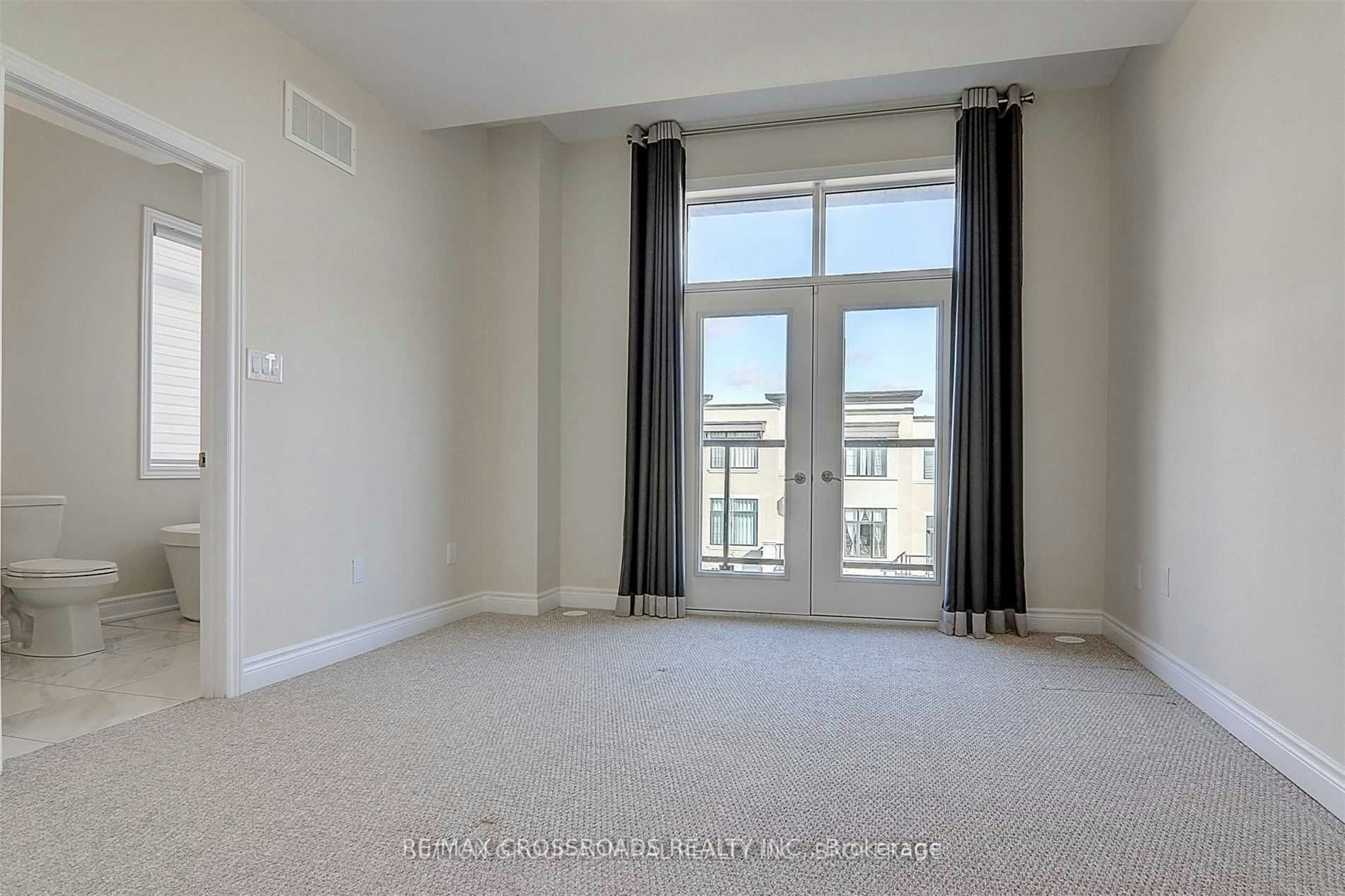 35 Carrville Woods Circle, Vaughan, ON, L6A 4Z6 - 12