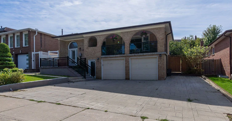 Lower-99 Willis Road, Vaughan, ON, L4L 2S4