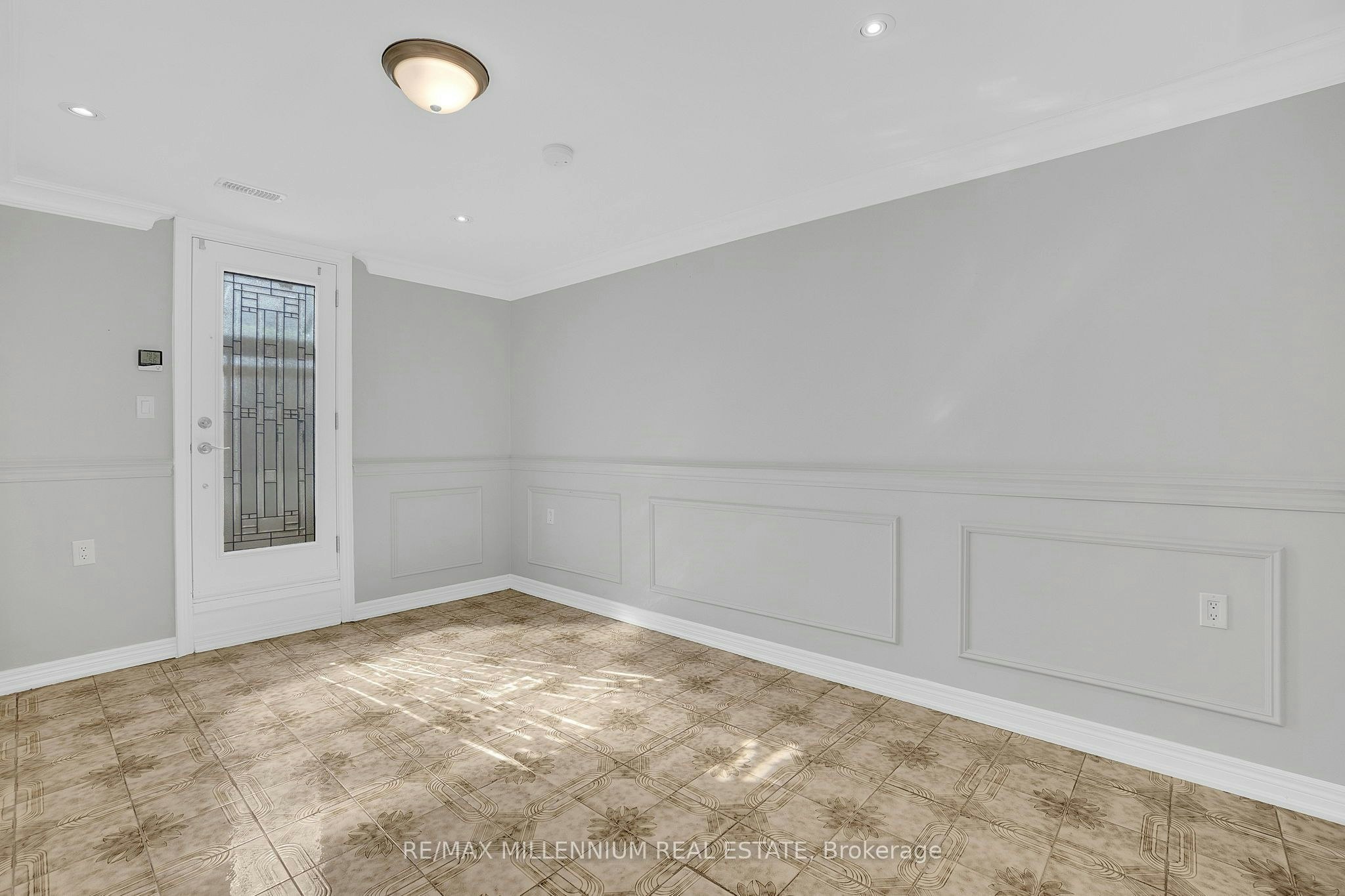 Lower-99 Willis Road, Vaughan, ON, L4L 2S4 - 6