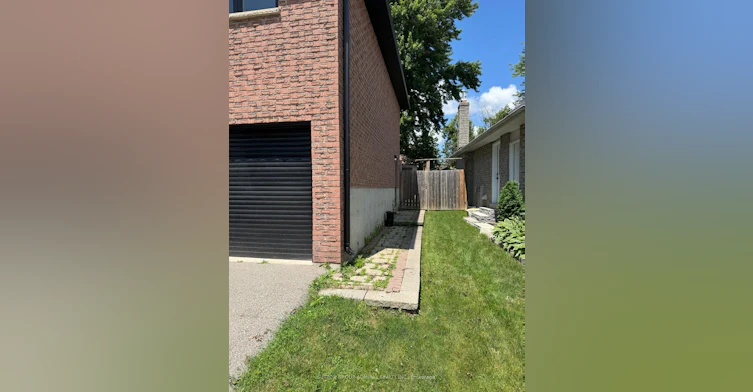 (Basement)-39 Crown Crescent, Bradford West Gwillimbury, ON, L3Z 2M4 - 3