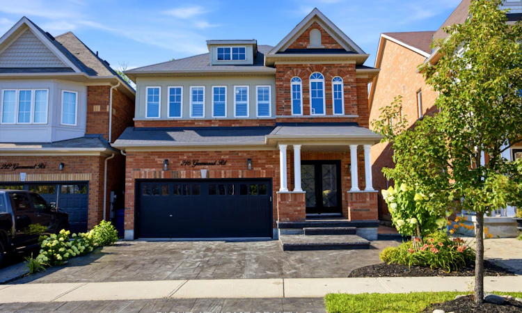 216 Greenwood Road