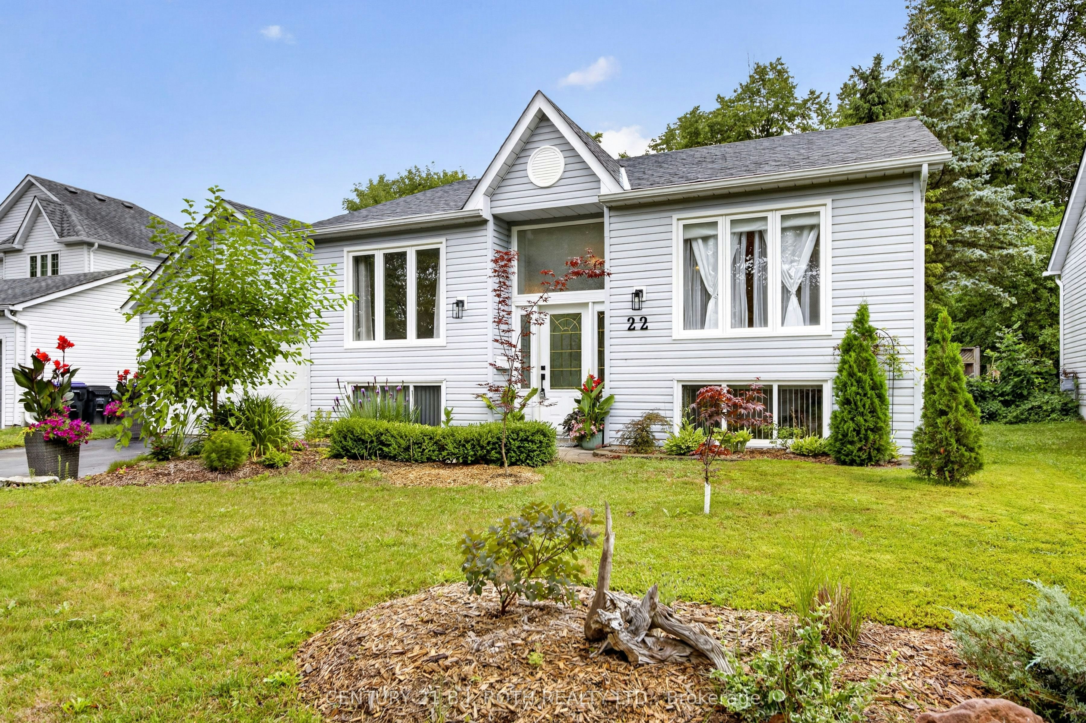 22 Michael Street, Essa, ON, L0M 1B2
