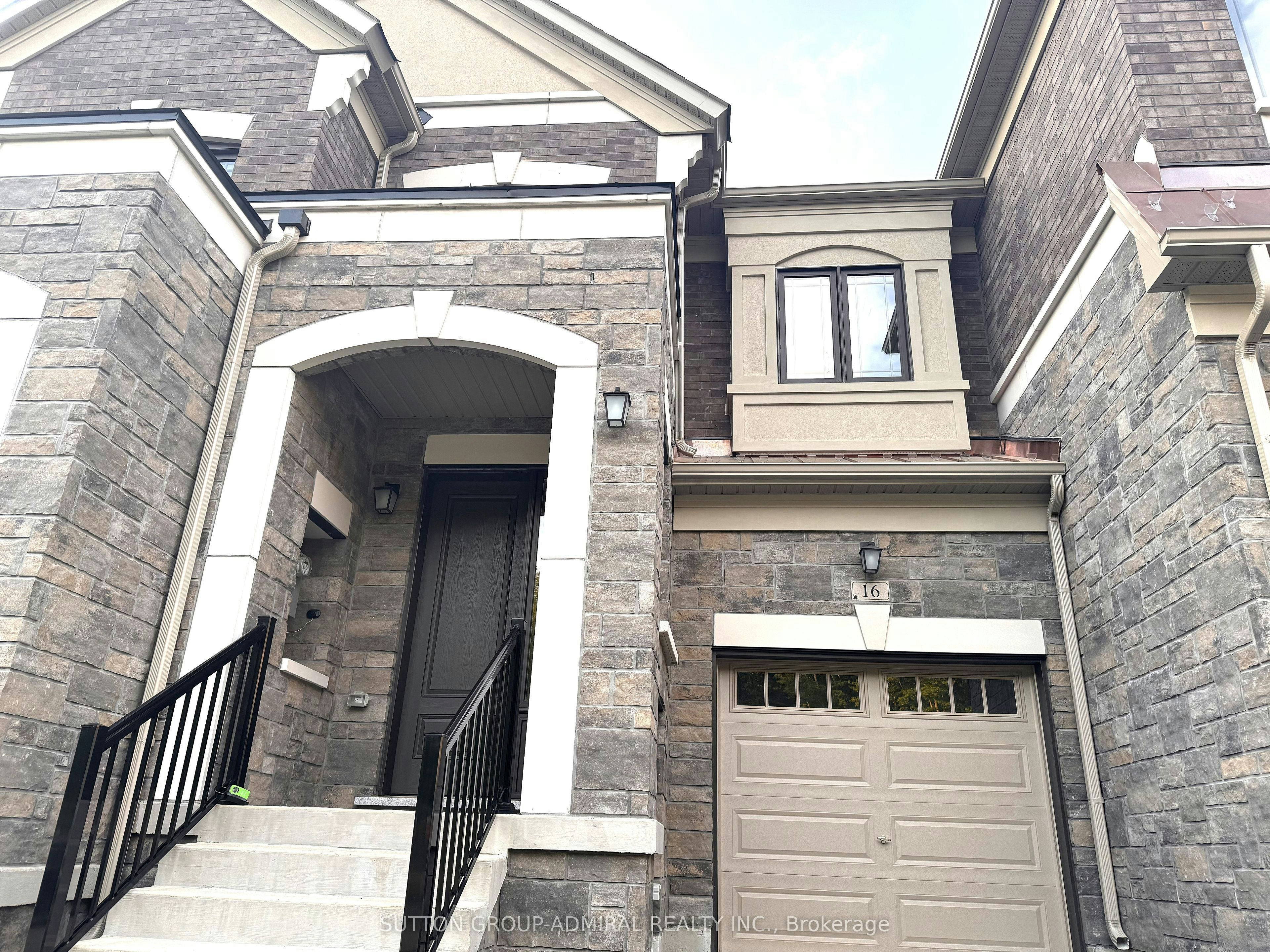 16 Donnacona Drive, Vaughan, ON, L4H 5L6 - 2