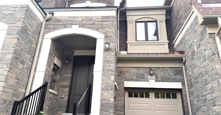 16 Donnacona Drive, Vaughan, ON, L4H 5L6 - 2