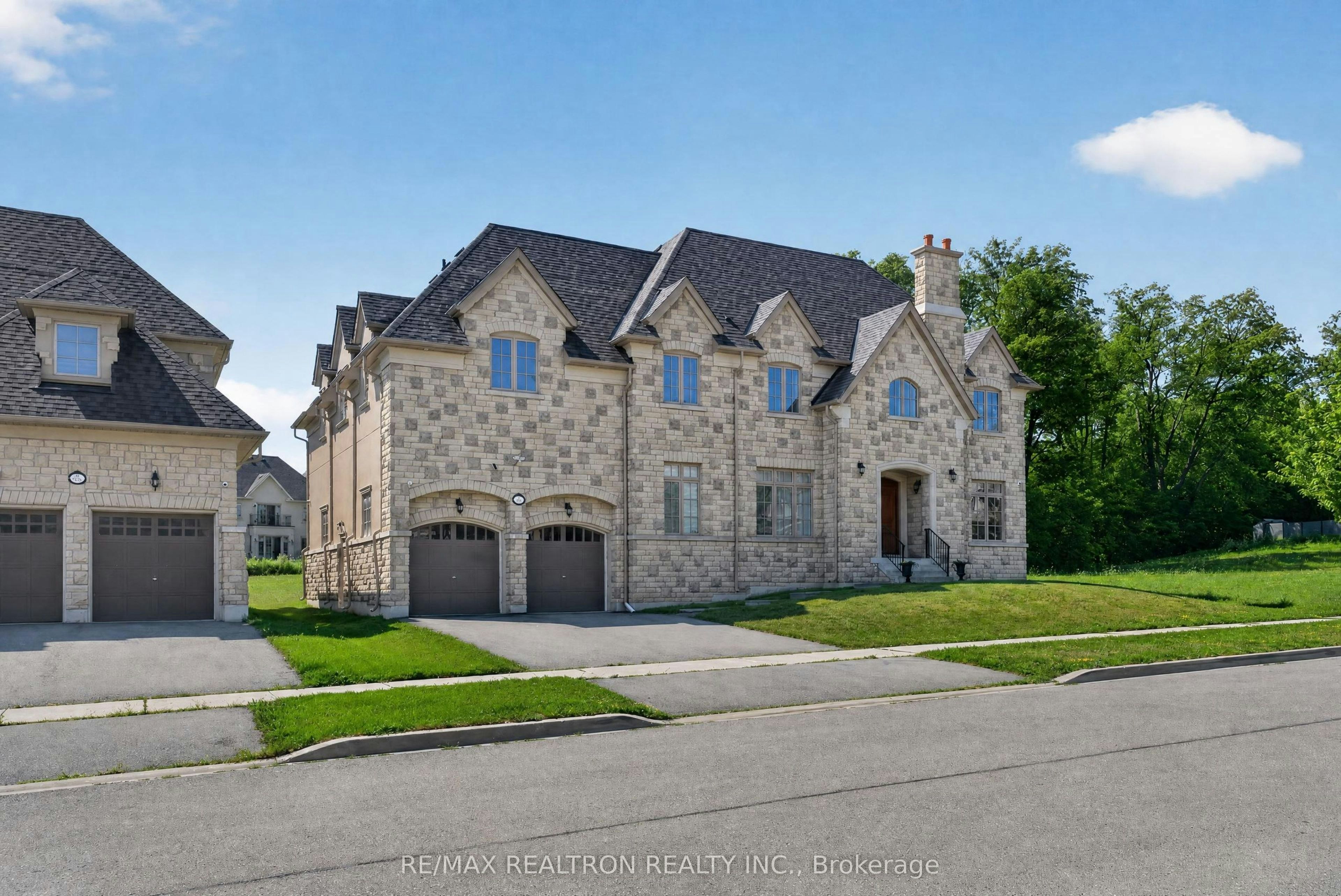 58 Wigston Place, Vaughan, ON, L4J 8C6