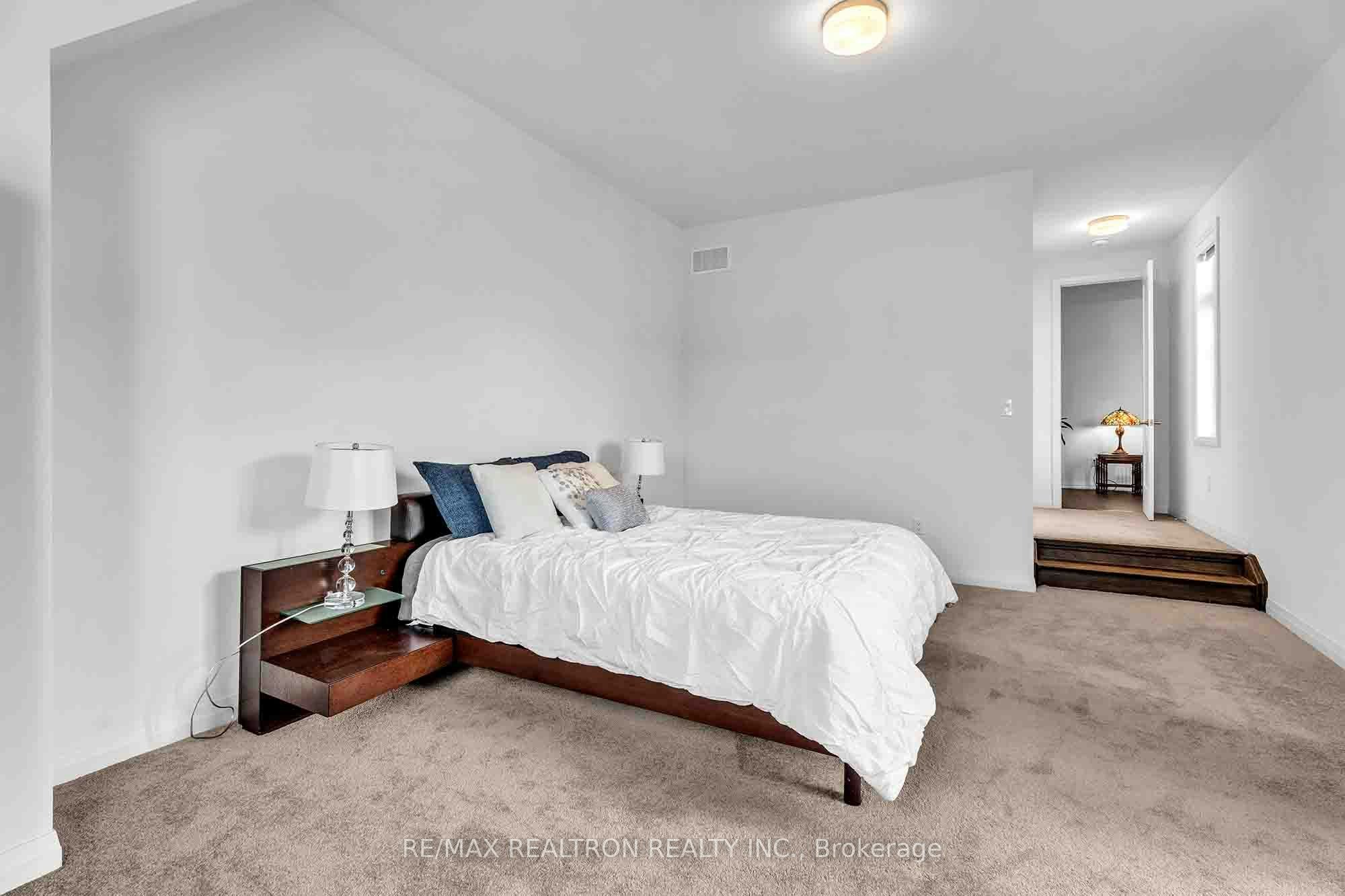 32 Bellflower Crescent, Adjala-Tosorontio, ON, L0G 1W0 - 34