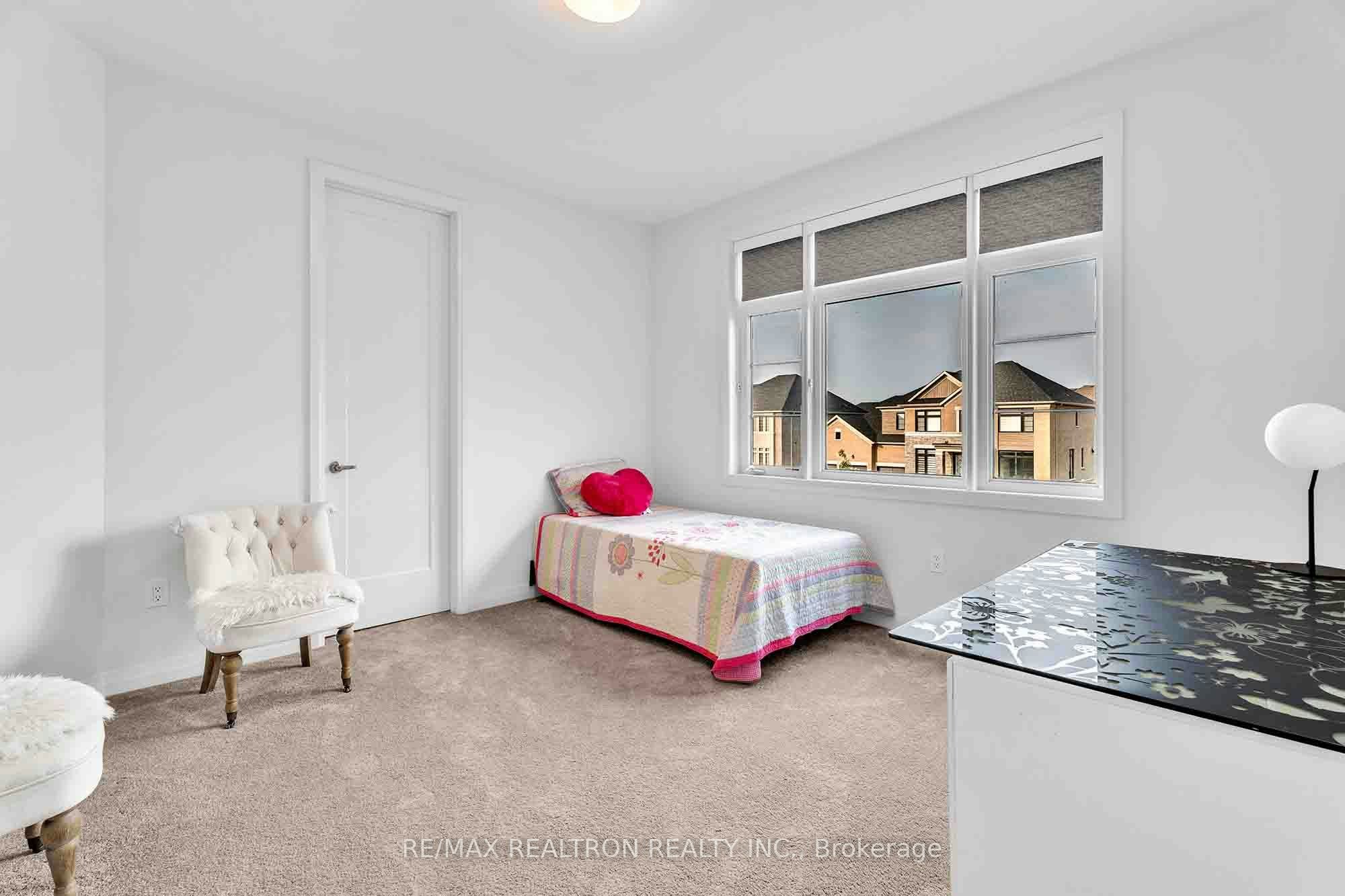 32 Bellflower Crescent, Adjala-Tosorontio, ON, L0G 1W0 - 36