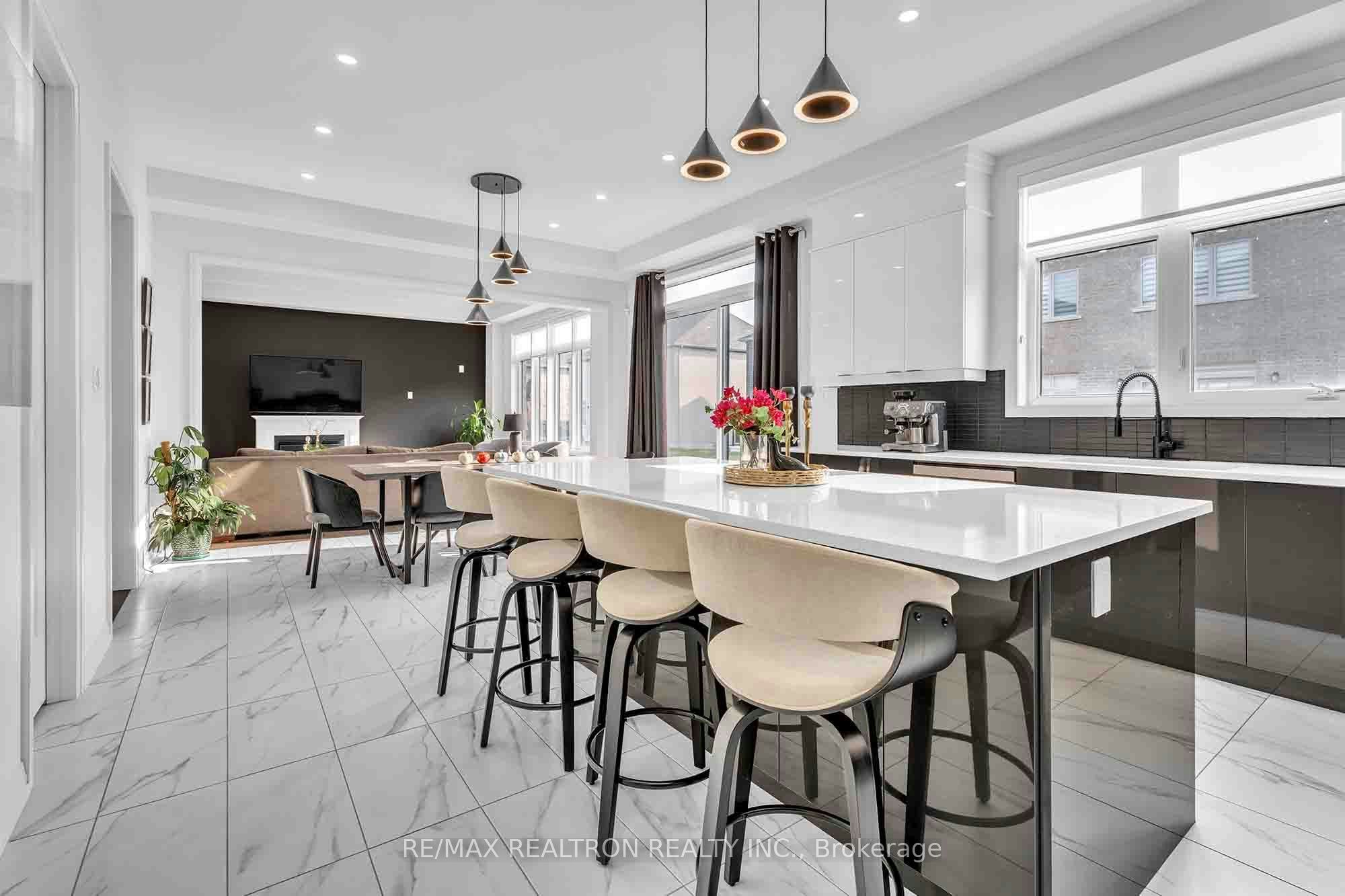 32 Bellflower Crescent, Adjala-Tosorontio, ON, L0G 1W0 - 12