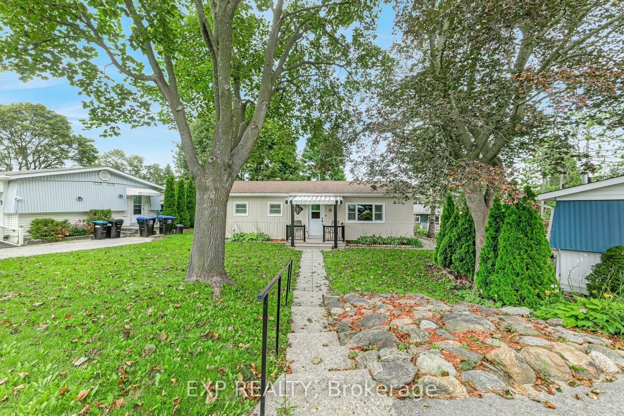 11 Hawthorne Drive, Innisfil, ON, L9S 1P7