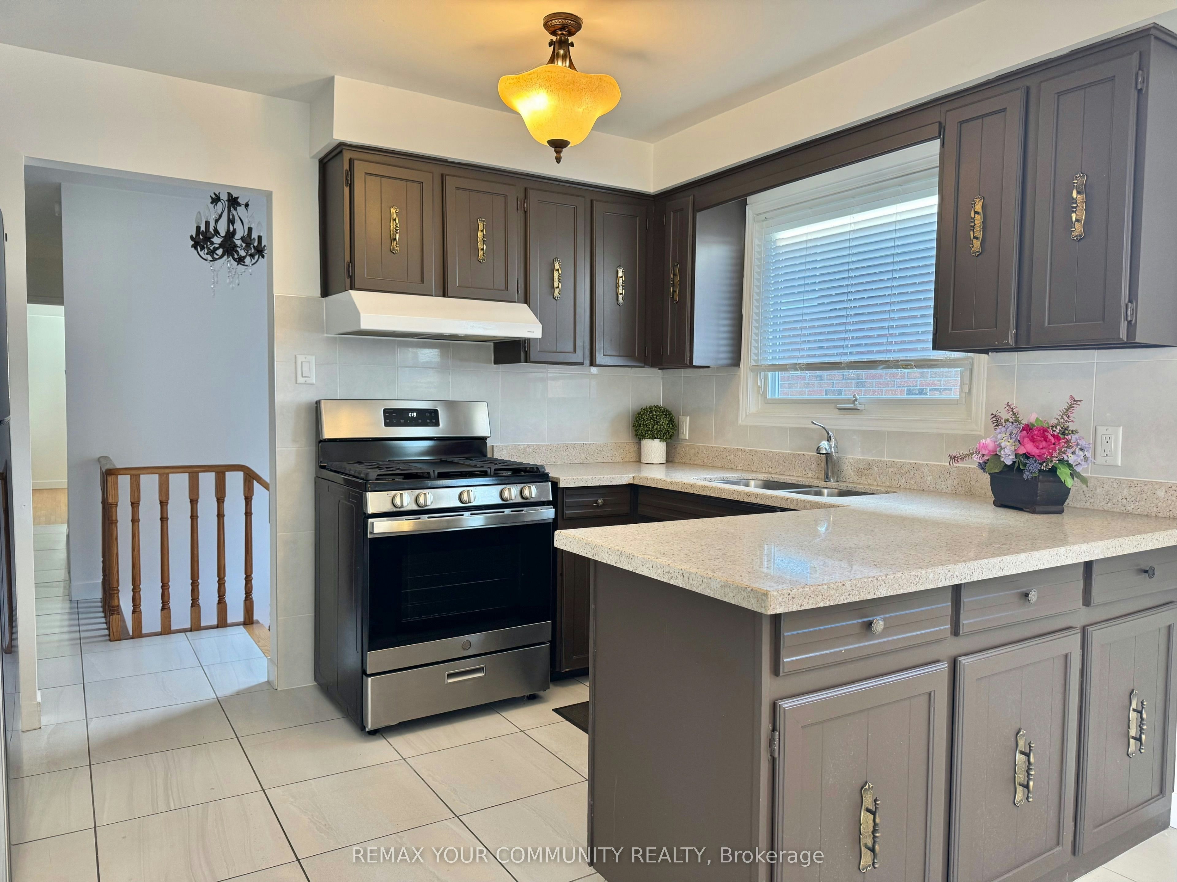 165 Aberdeen Avenue, Vaughan, ON, L4L 1C3 - 6