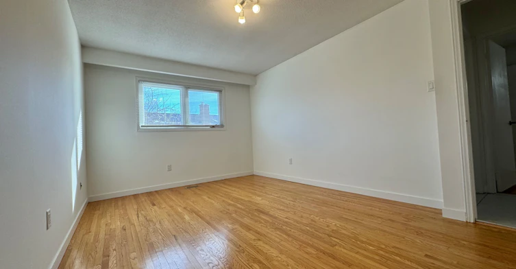 165 Aberdeen Avenue, Vaughan, ON, L4L 1C3 - 13