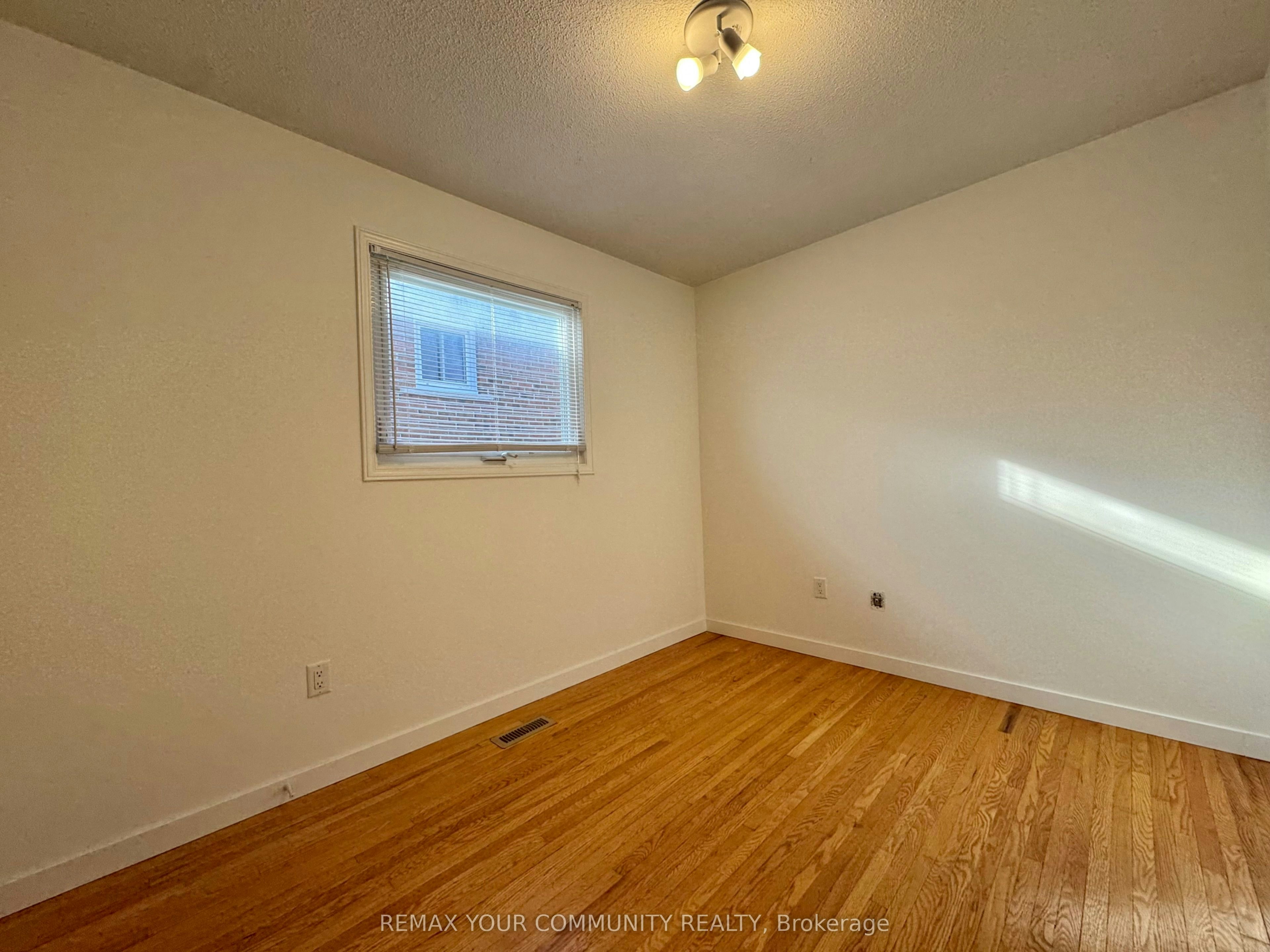 165 Aberdeen Avenue, Vaughan, ON, L4L 1C3 - 21