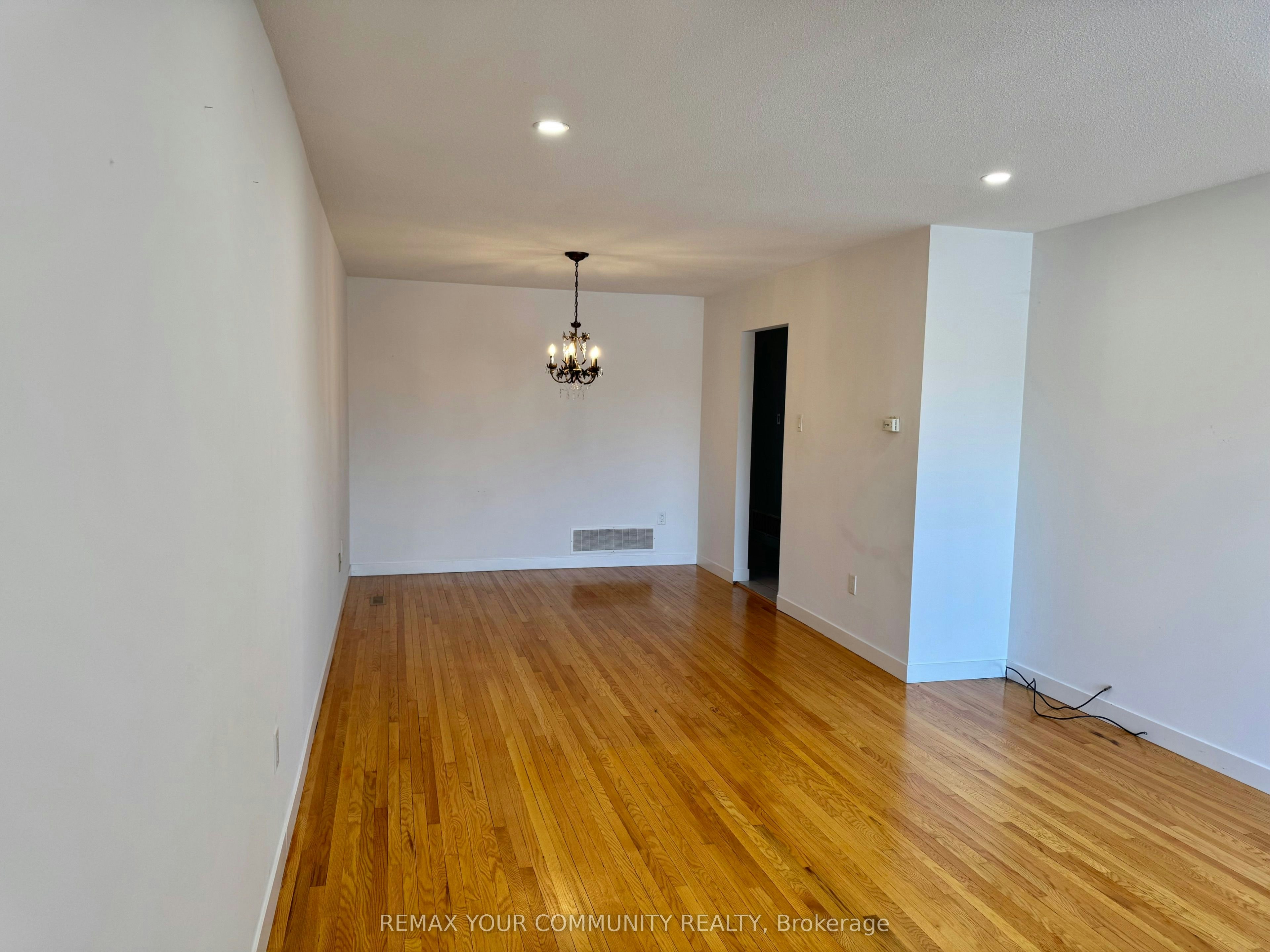 165 Aberdeen Avenue, Vaughan, ON, L4L 1C3 - 10