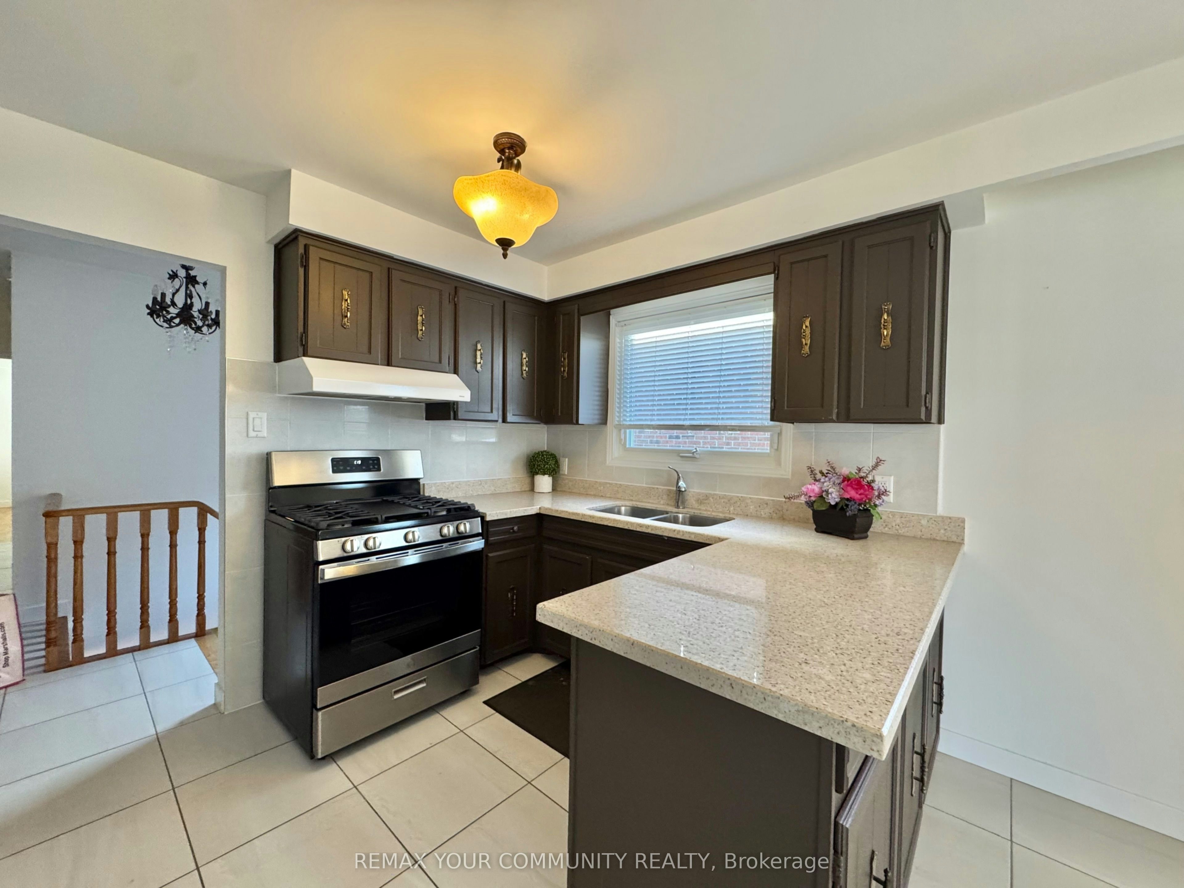 165 Aberdeen Avenue, Vaughan, ON, L4L 1C3 - 5