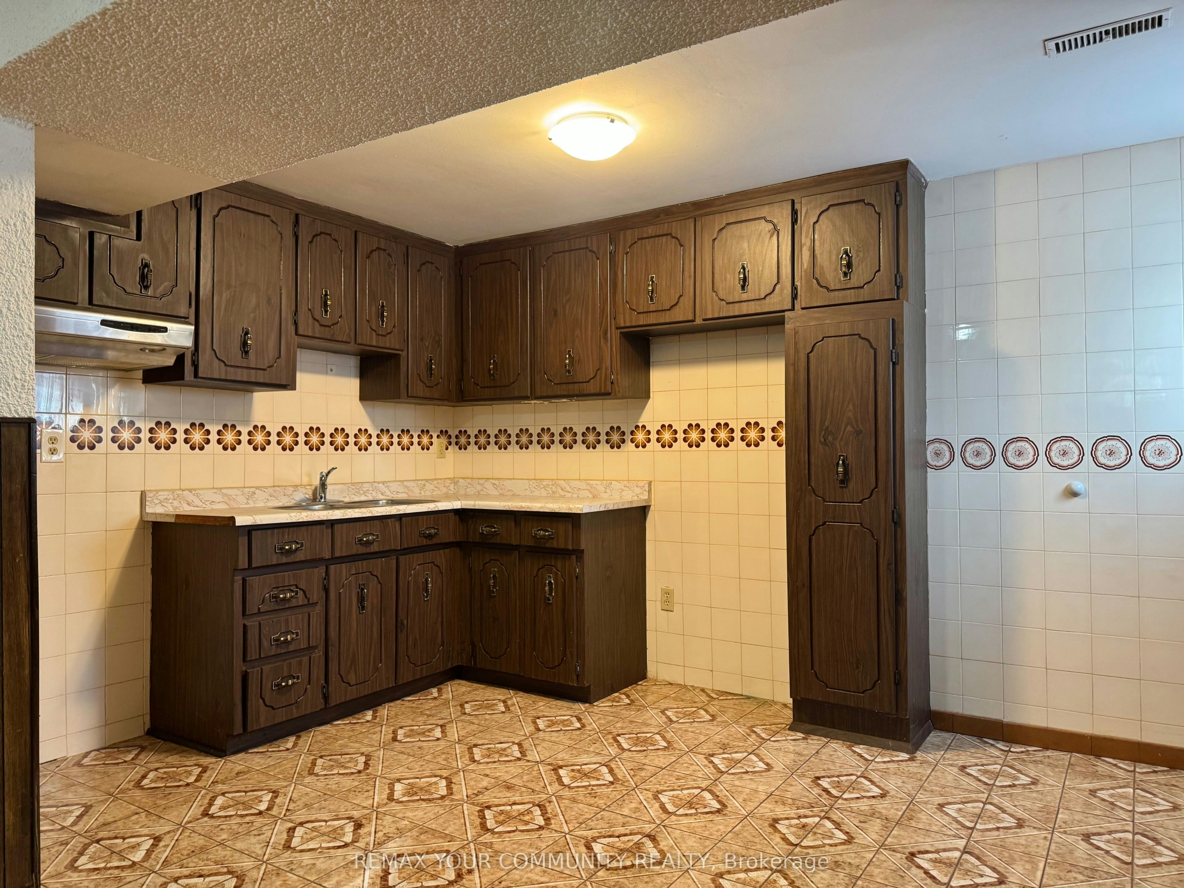 165 Aberdeen Avenue, Vaughan, ON, L4L 1C3 - 33