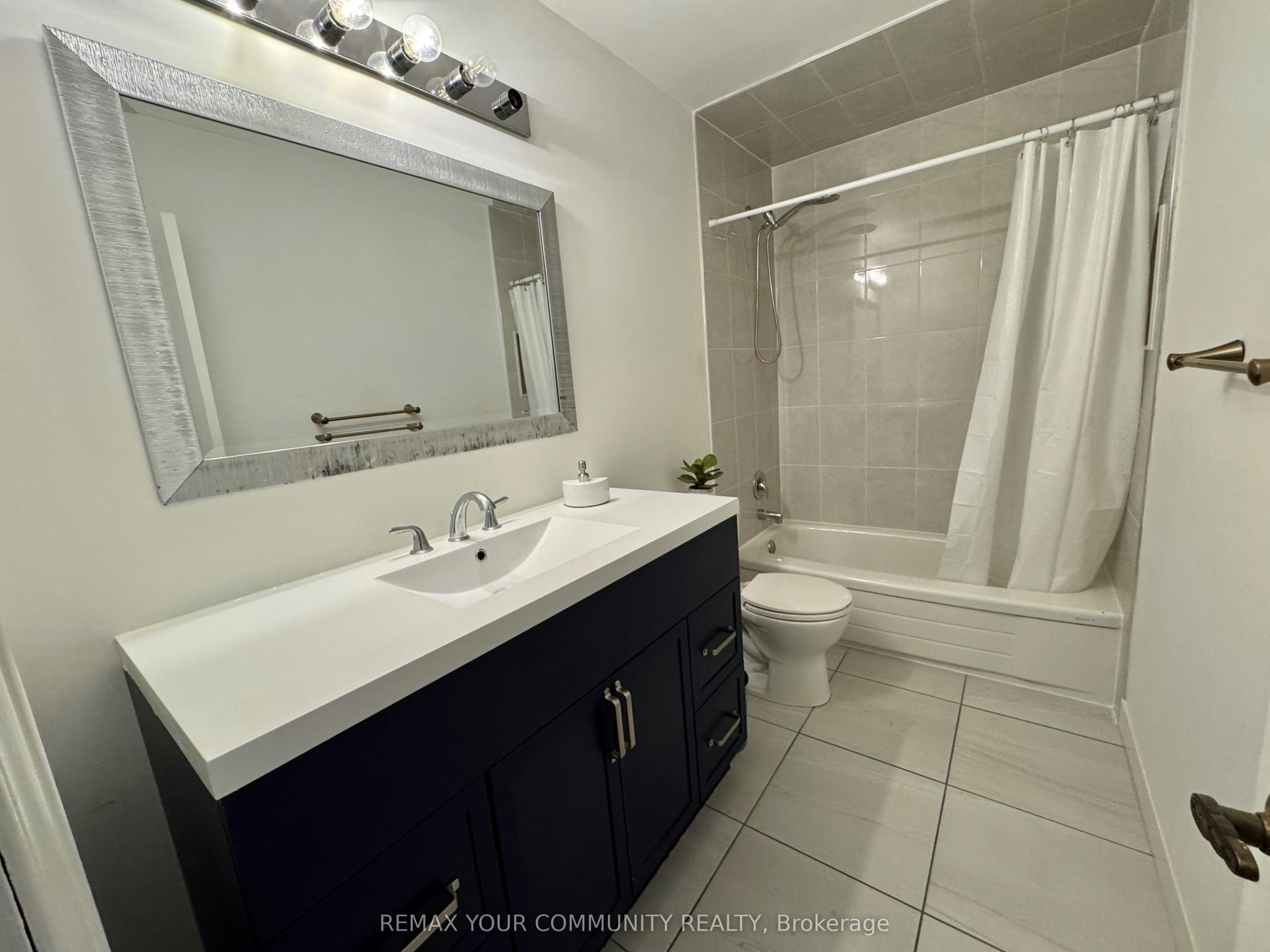 165 Aberdeen Avenue, Vaughan, ON, L4L 1C3 - 24