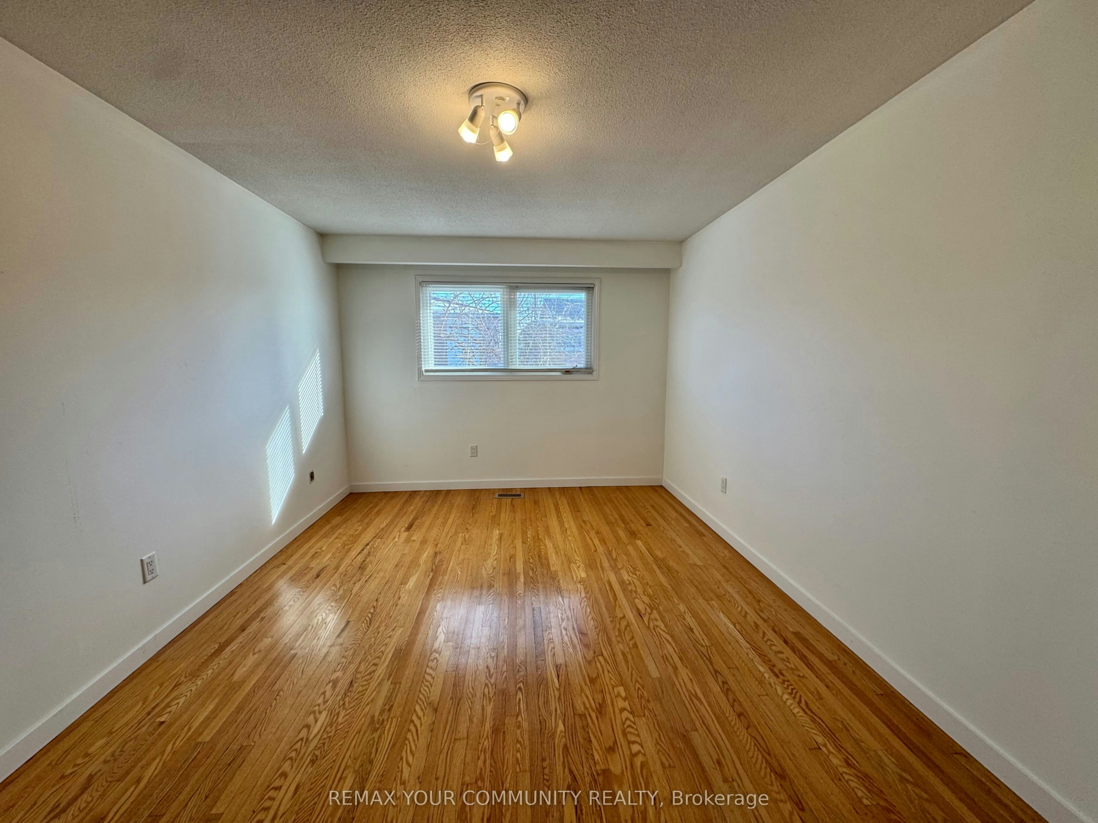 165 Aberdeen Avenue, Vaughan, ON, L4L 1C3 - 17