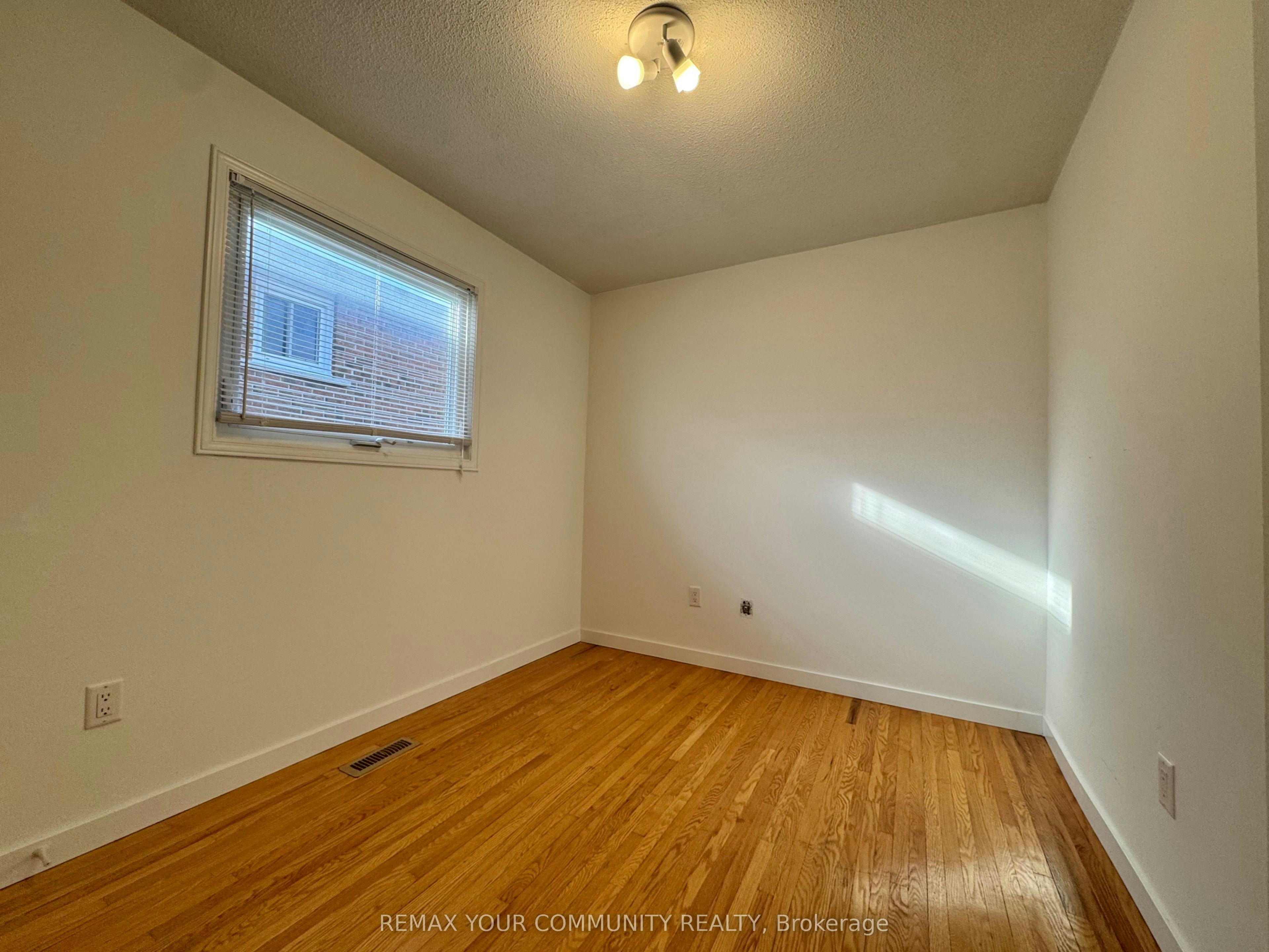 165 Aberdeen Avenue, Vaughan, ON, L4L 1C3 - 22