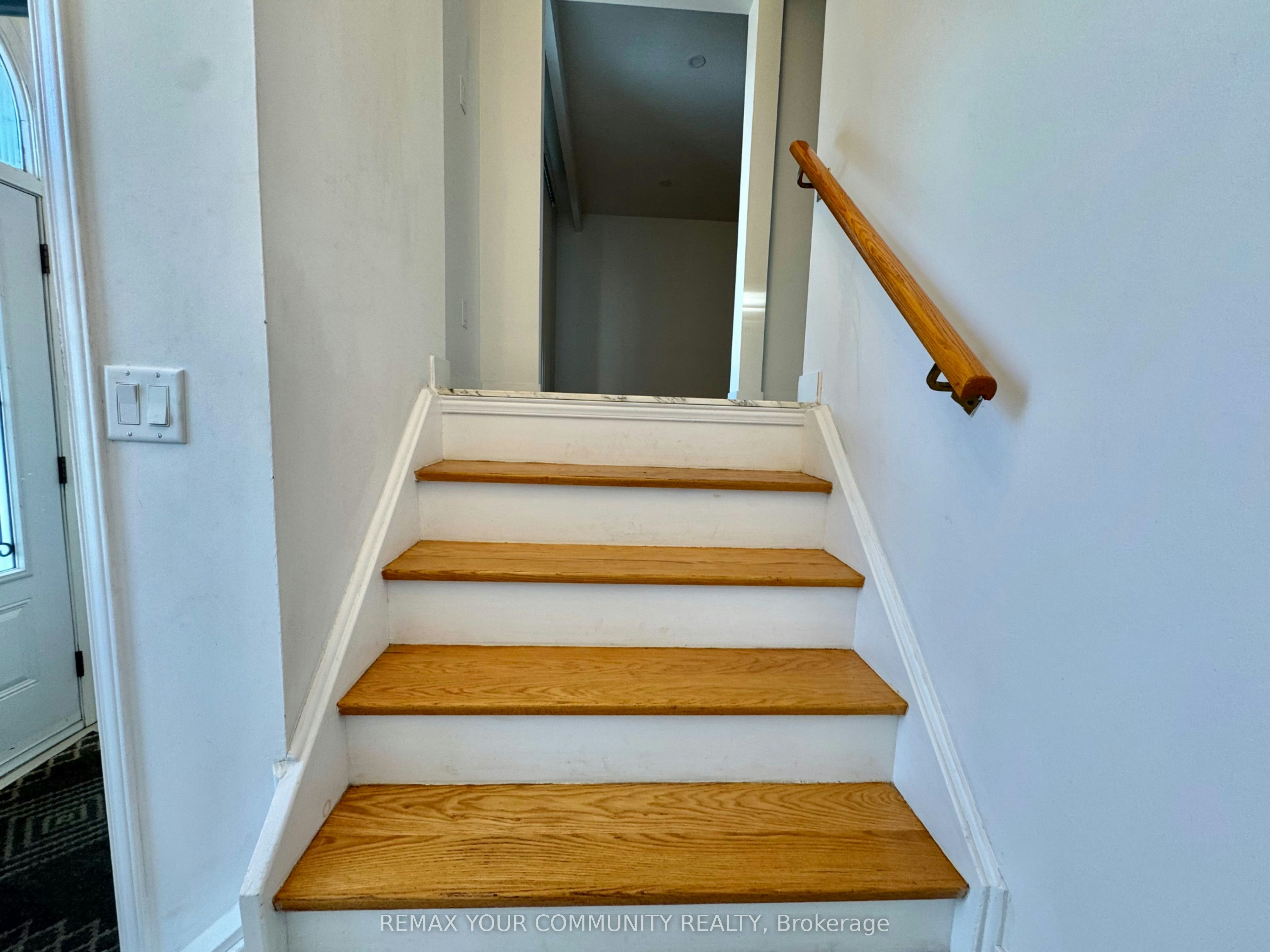 165 Aberdeen Avenue, Vaughan, ON, L4L 1C3 - 2