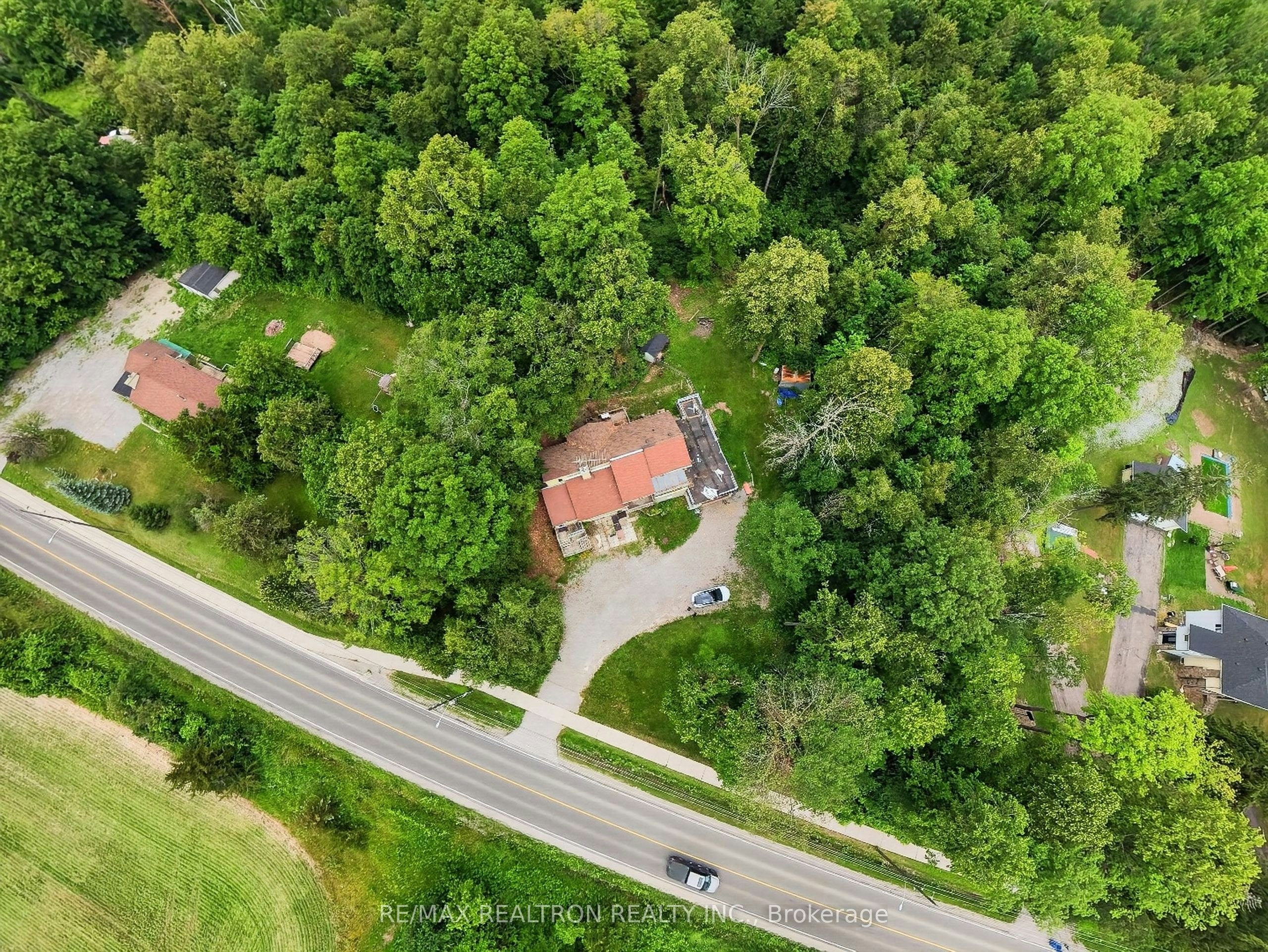 110 Glenwoods Avenue, Georgina, ON, L4P 3E9 - 2