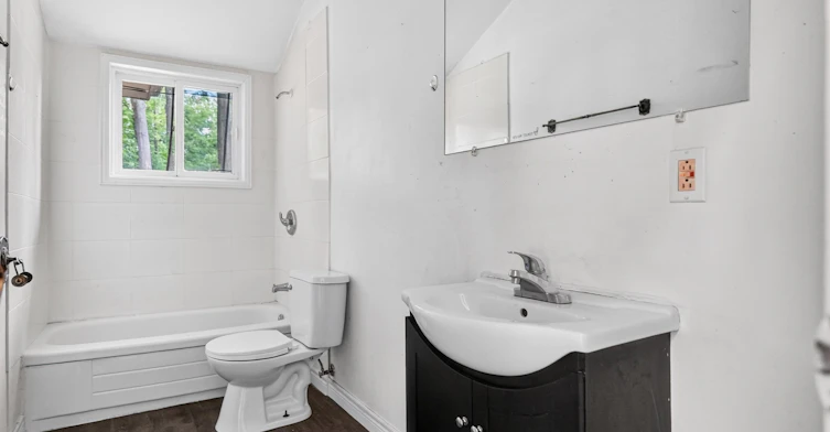 110 Glenwoods Avenue, Georgina, ON, L4P 3E9 - 21