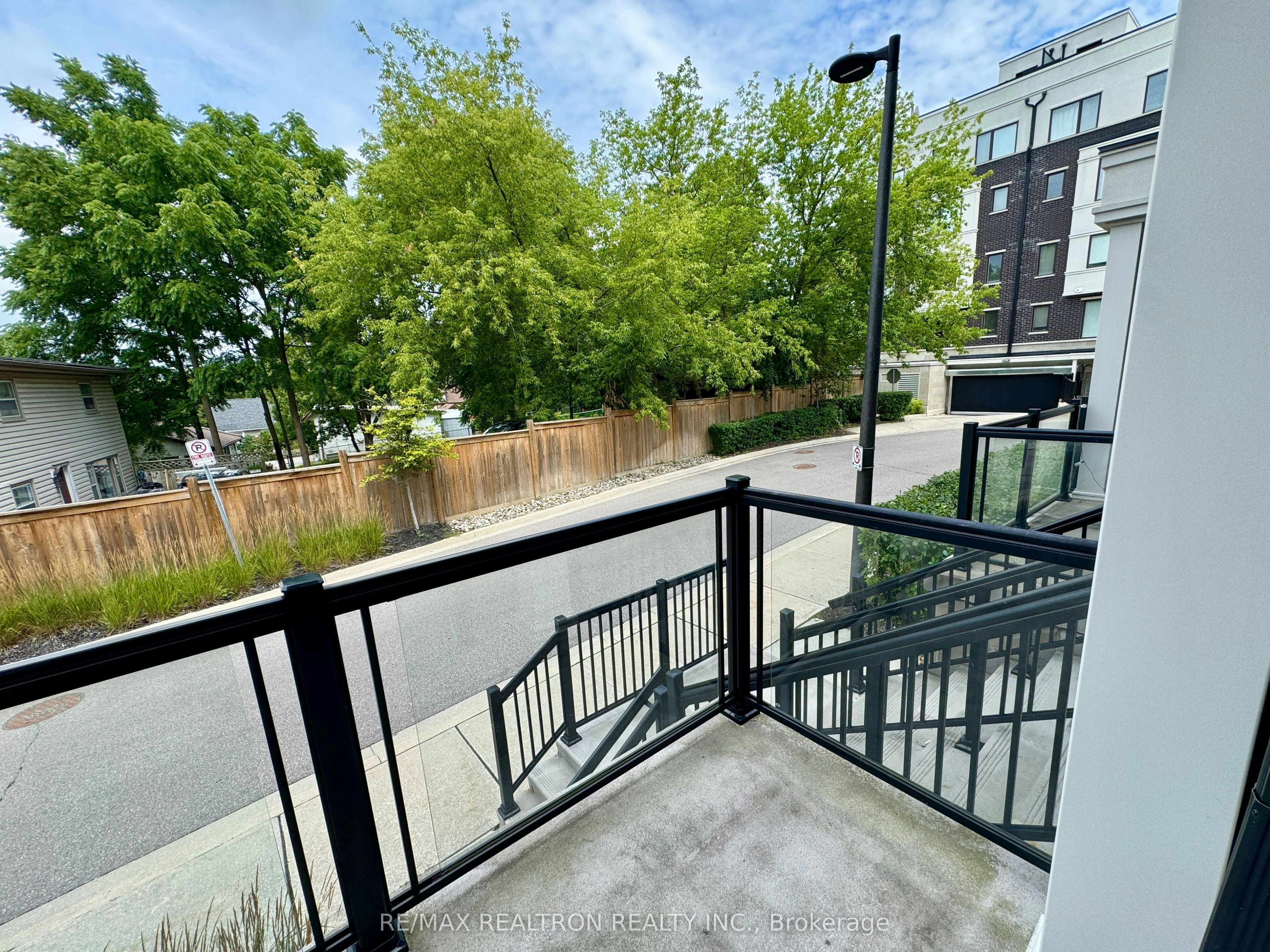5-100 Alex Gardner Circle, Aurora, ON, L4G 3G5 - 12