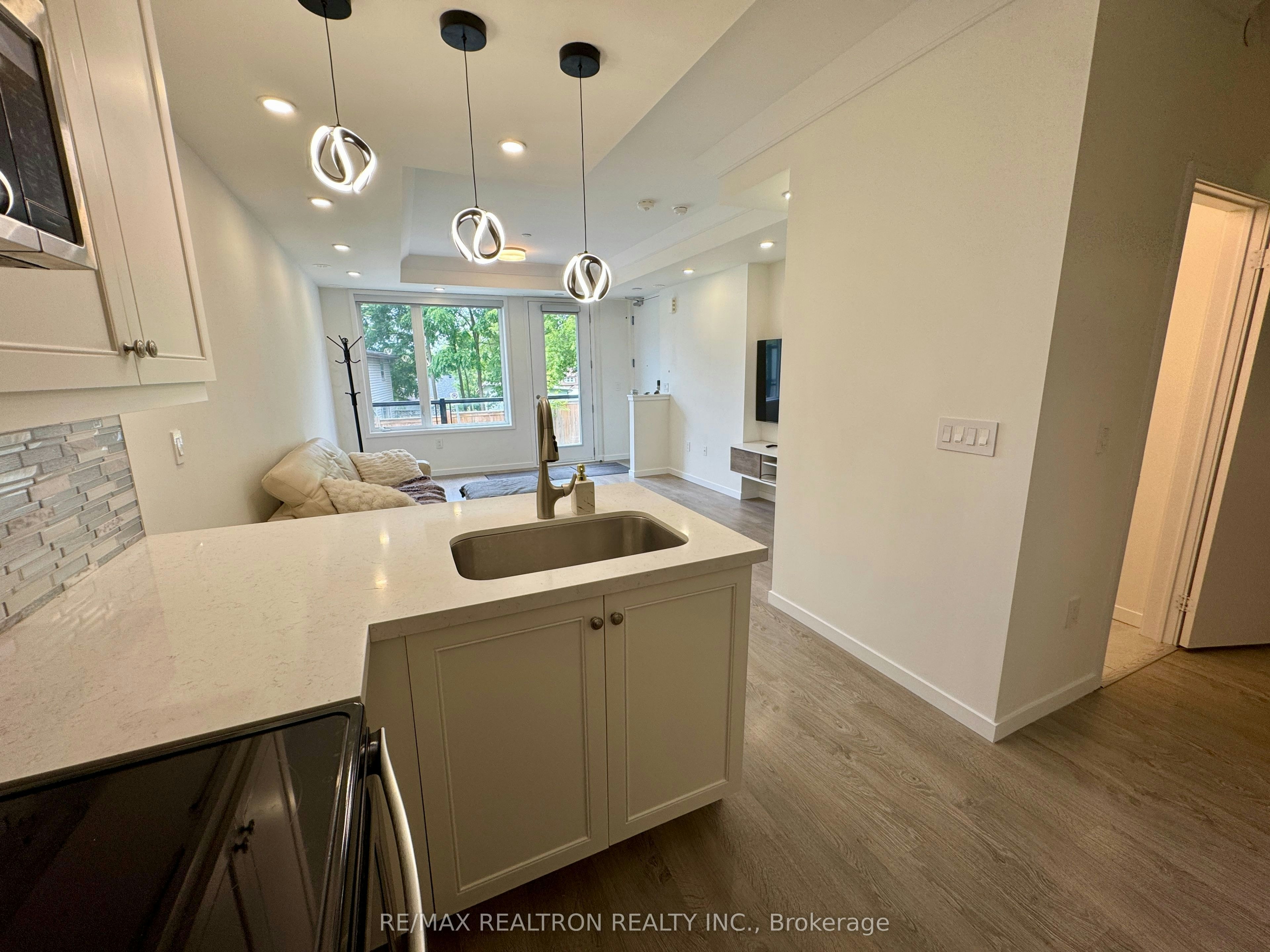 5-100 Alex Gardner Circle, Aurora, ON, L4G 3G5 - 6