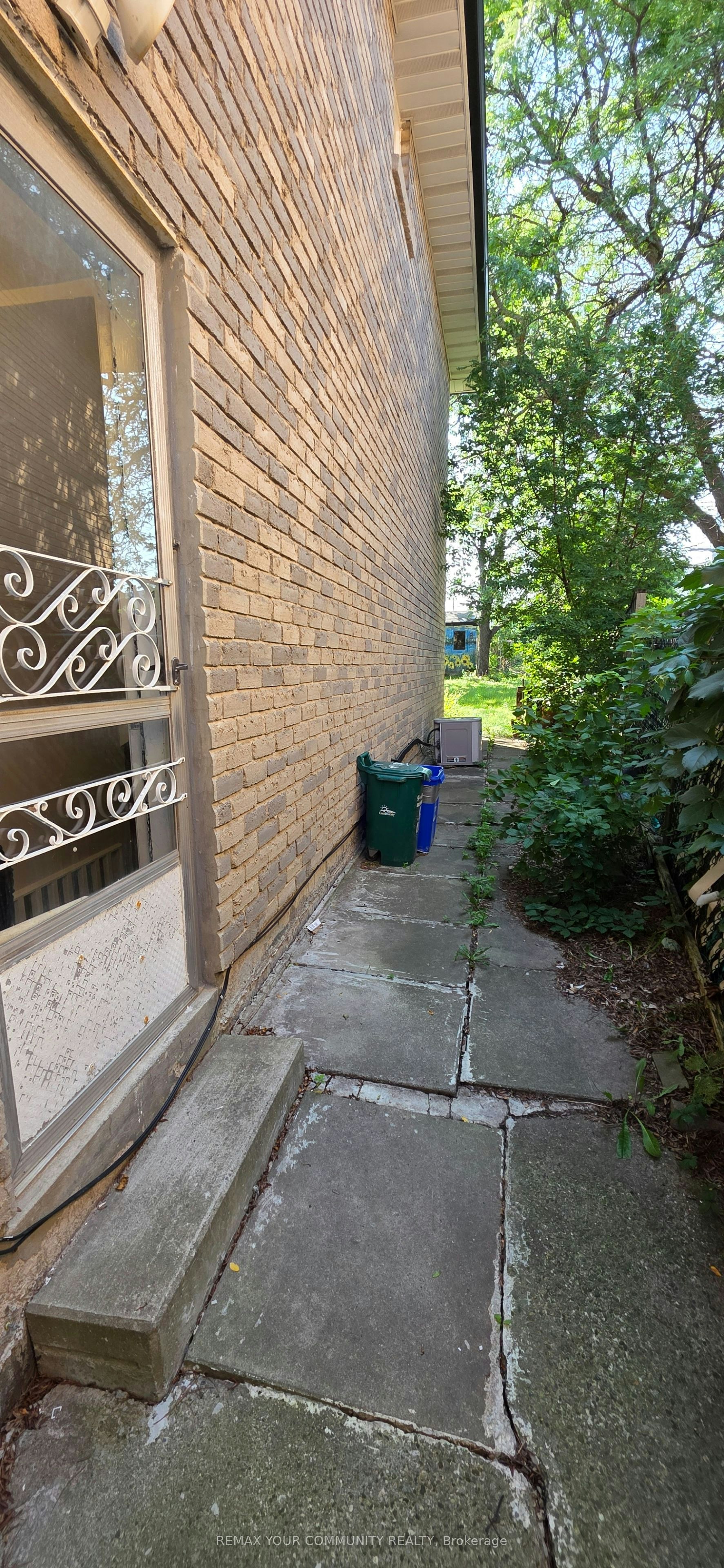 LOWER-7 Miles Court, Richmond Hill, ON, L4C 5P7 - 2
