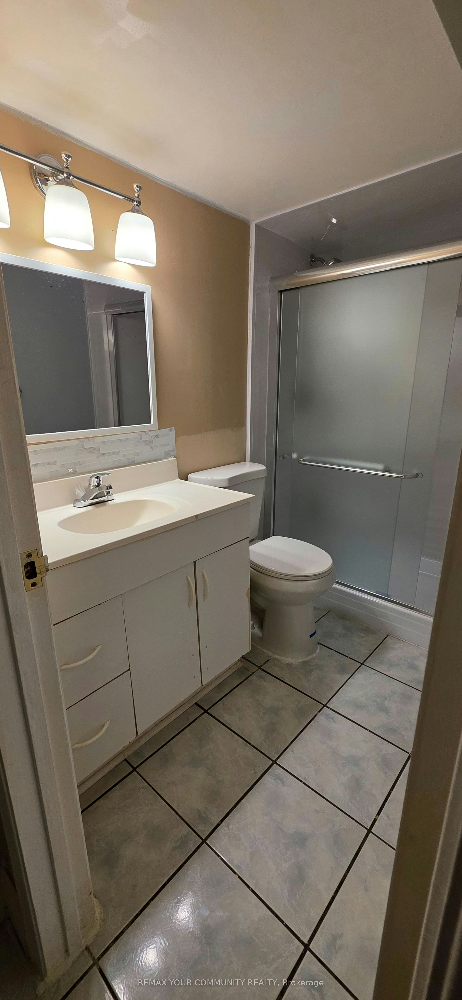 LOWER-7 Miles Court, Richmond Hill, ON, L4C 5P7 - 11