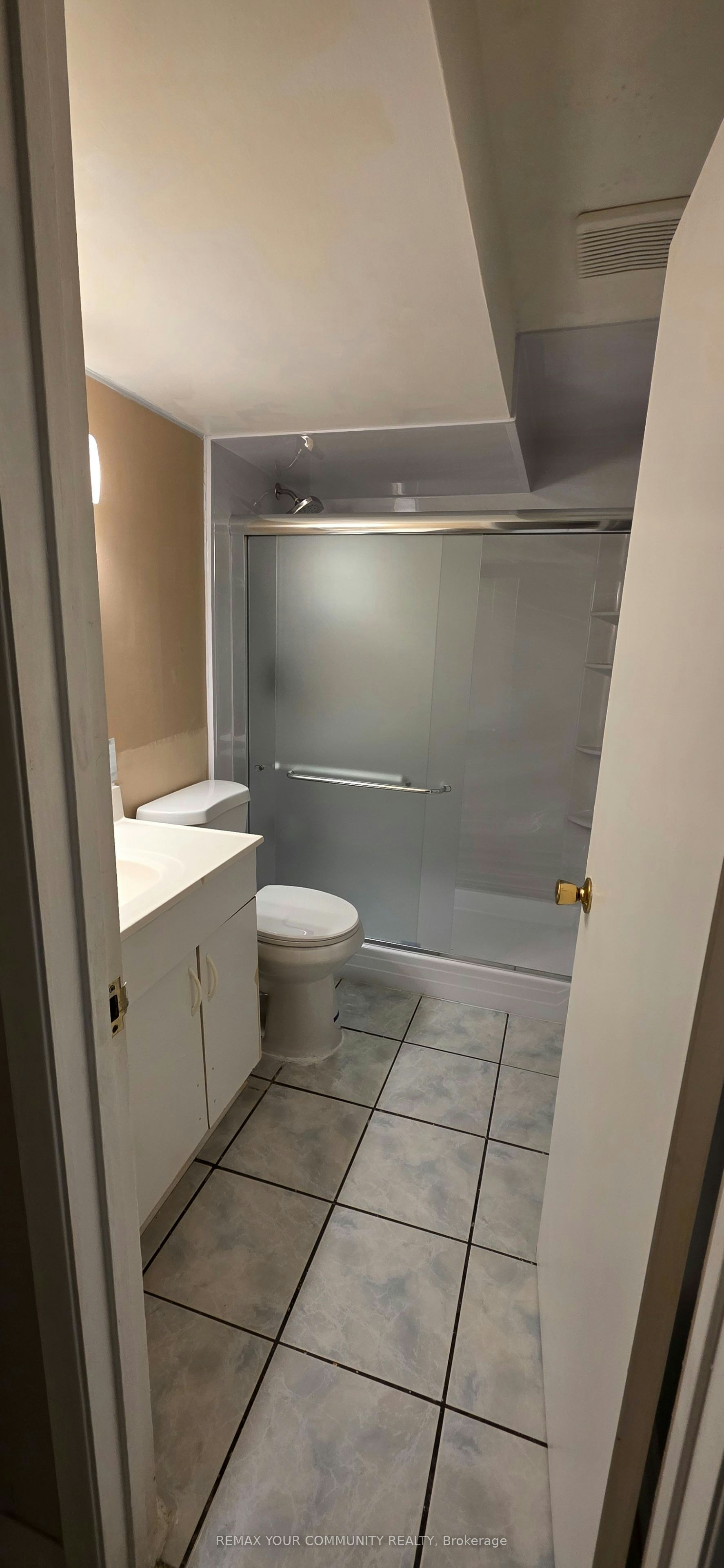LOWER-7 Miles Court, Richmond Hill, ON, L4C 5P7 - 12