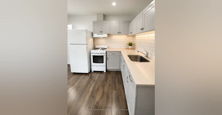 96 Gurnett Street, Aurora, ON, L4G 1P6 - 7