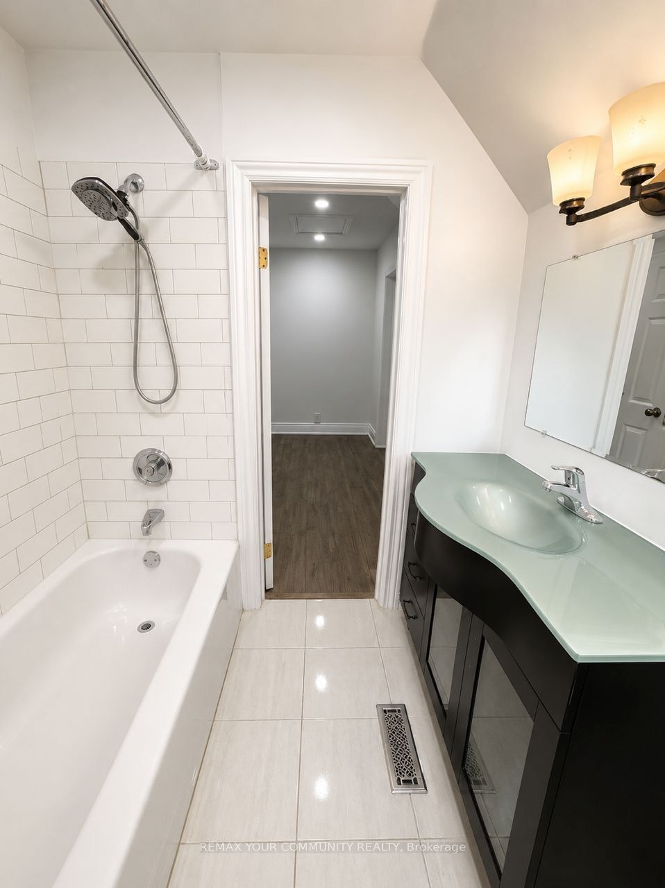 96 Gurnett Street, Aurora, ON, L4G 1P6 - 10