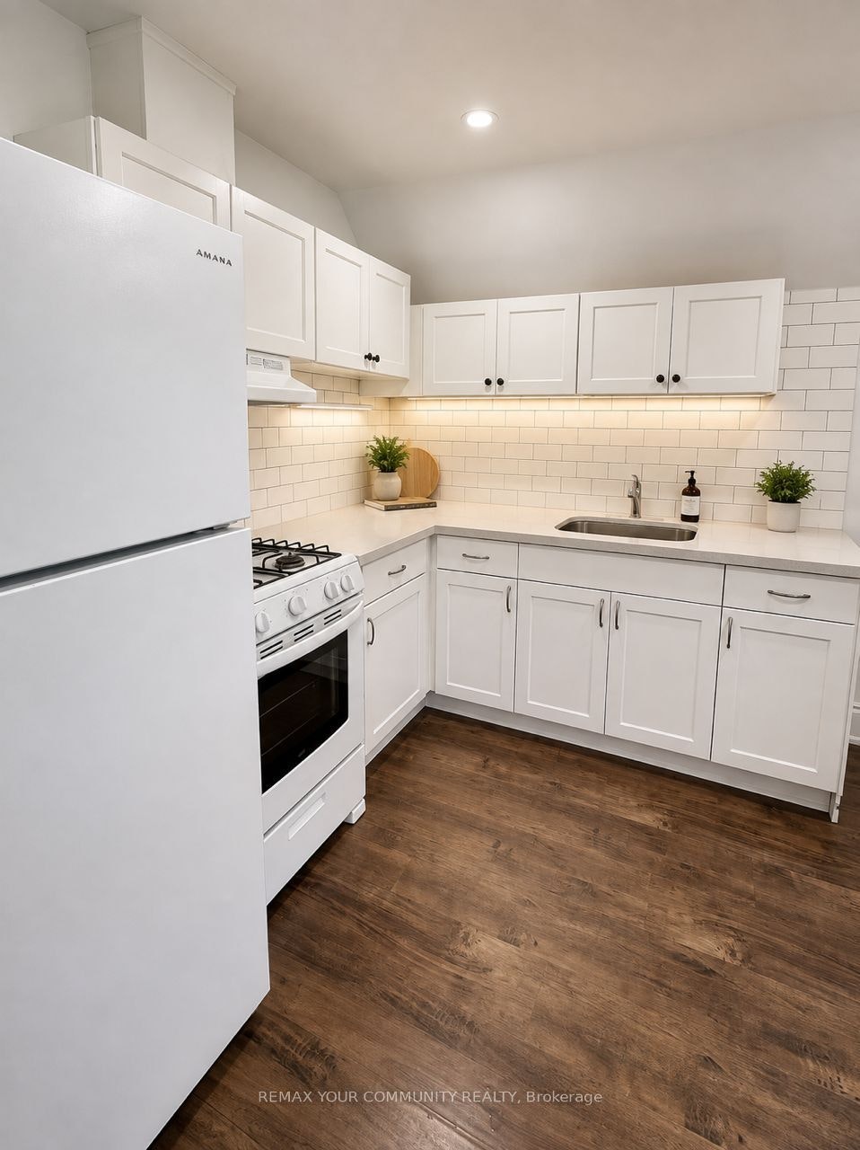 96 Gurnett Street, Aurora, ON, L4G 1P6 - 6