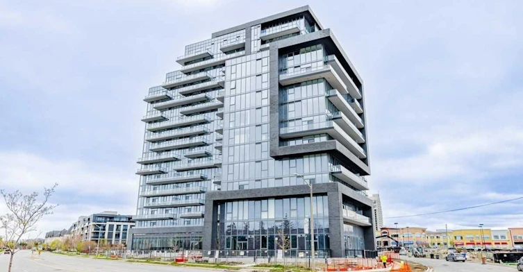 1002-10 Gatineau Drive, Vaughan, ON, L4J 0L2