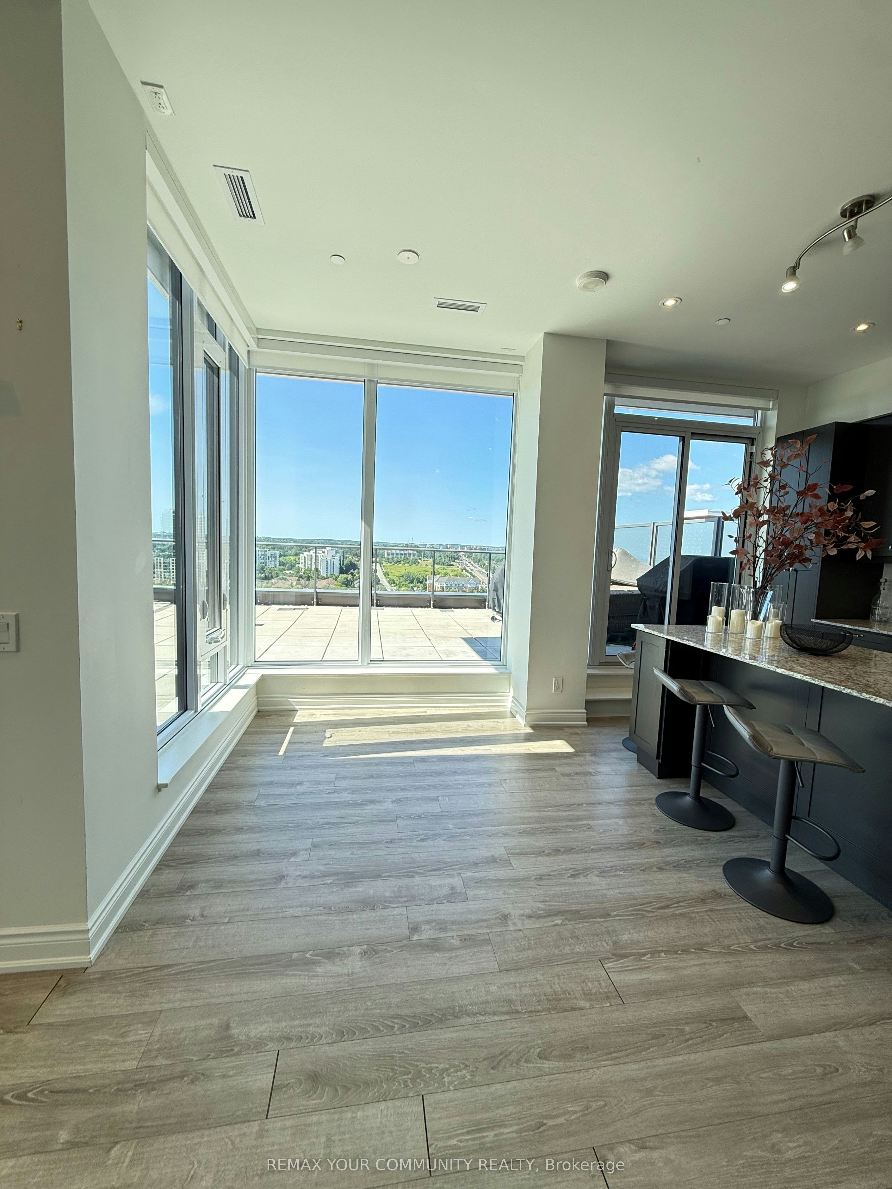 PH 5-9618 Yonge Street, Richmond Hill, ON, L4C 0X5 - 3