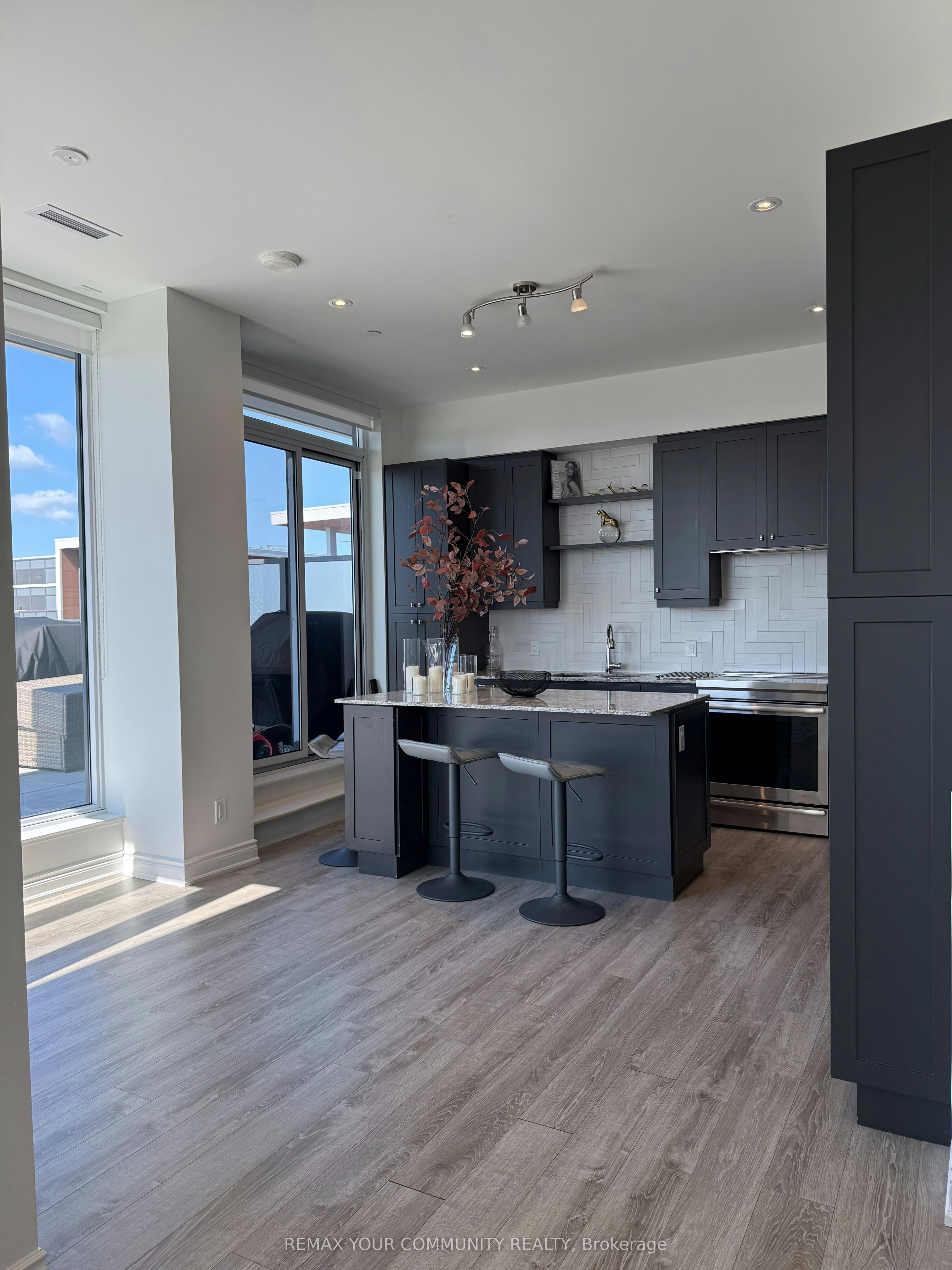 PH 5-9618 Yonge Street, Richmond Hill, ON, L4C 0X5 - 4