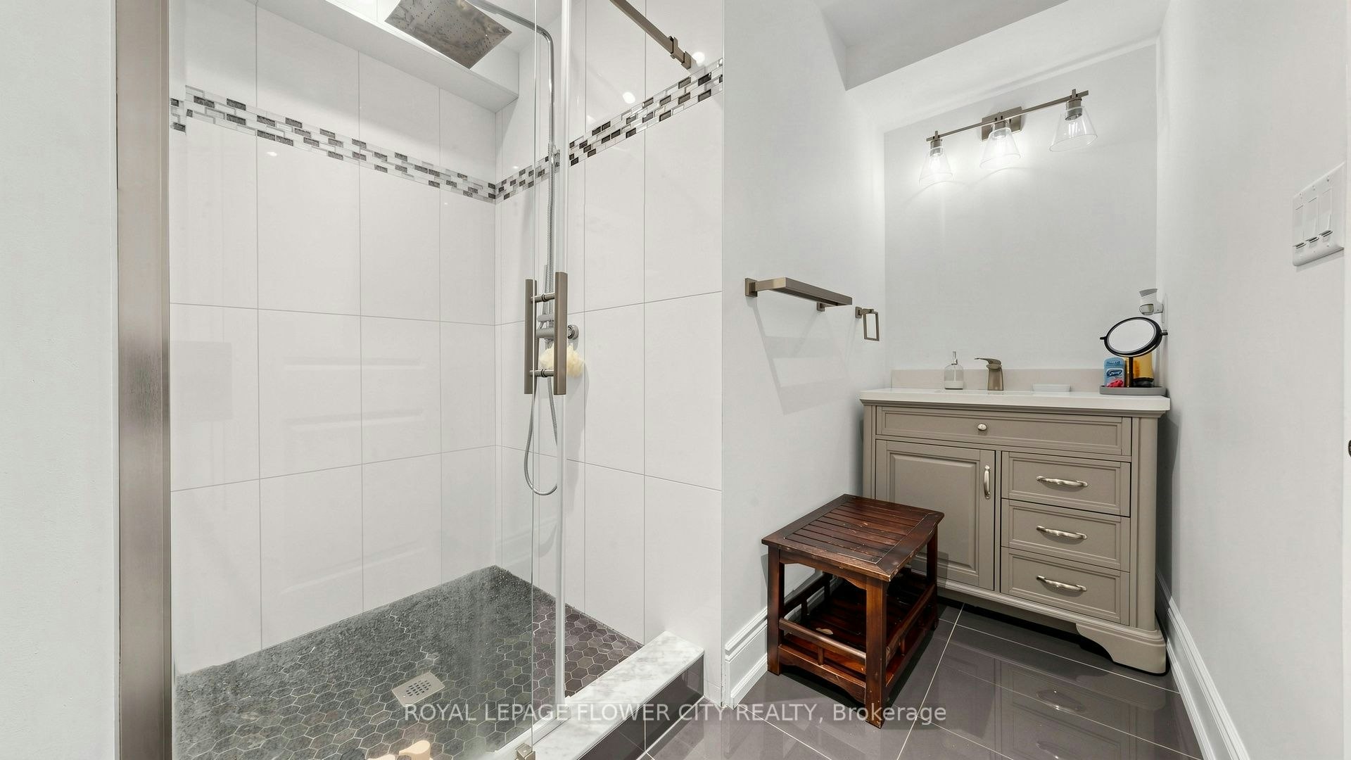 12 Paradise Valley Trail, King, ON, L7B 0A5 - 7