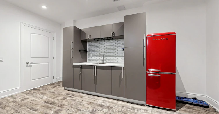 12 Paradise Valley Trail, King, ON, L7B 0A5 - 2