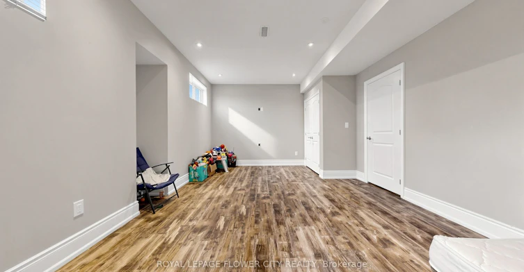 12 Paradise Valley Trail, King, ON, L7B 0A5