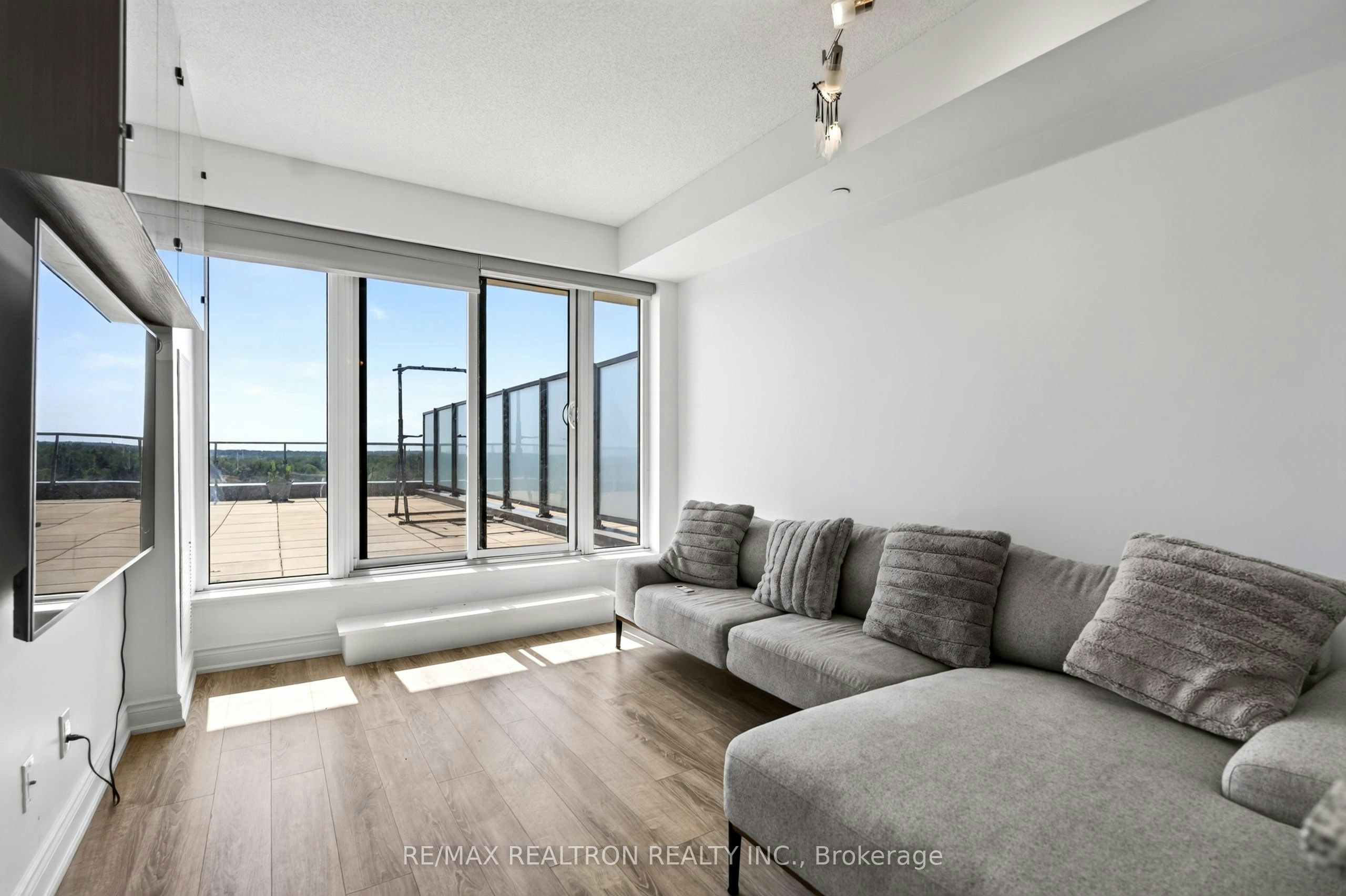 801-9618 Yonge Street, Richmond Hill, ON, L4C 0X5 - 5