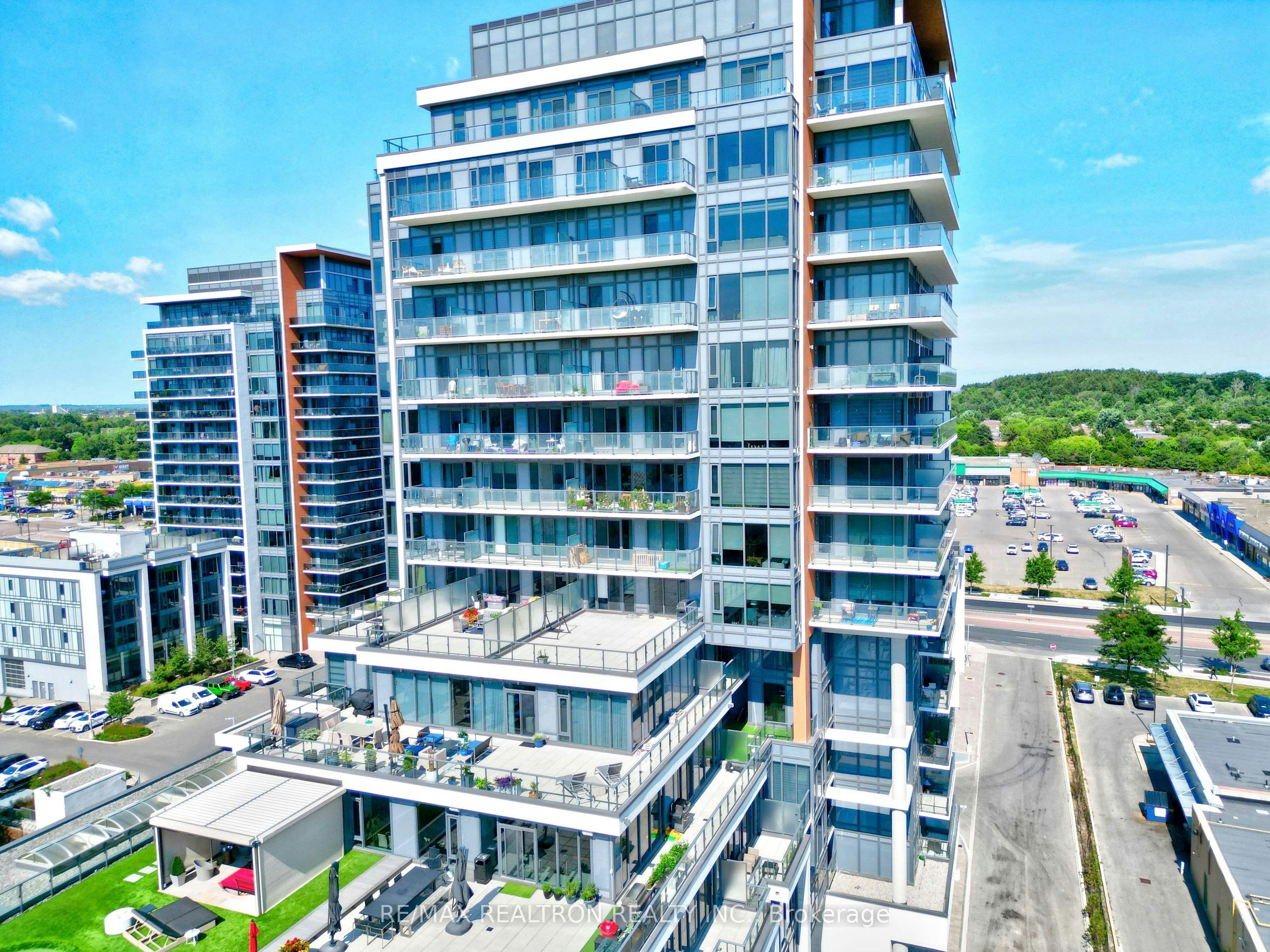 801-9618 Yonge Street, Richmond Hill, ON, L4C 0X5