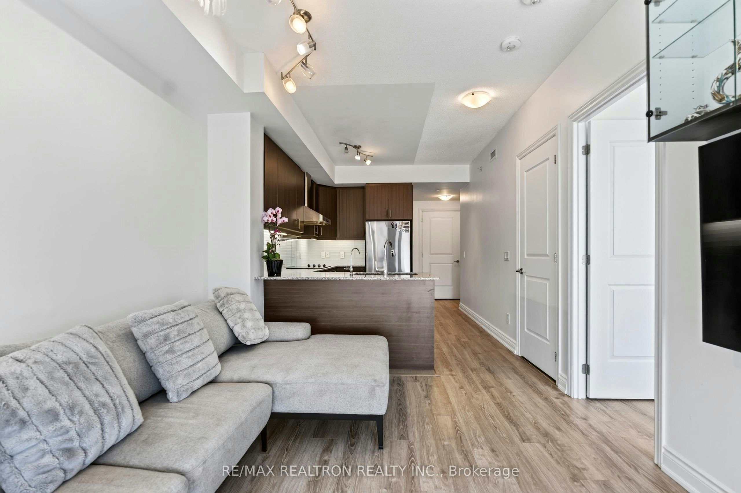 801-9618 Yonge Street, Richmond Hill, ON, L4C 0X5 - 10