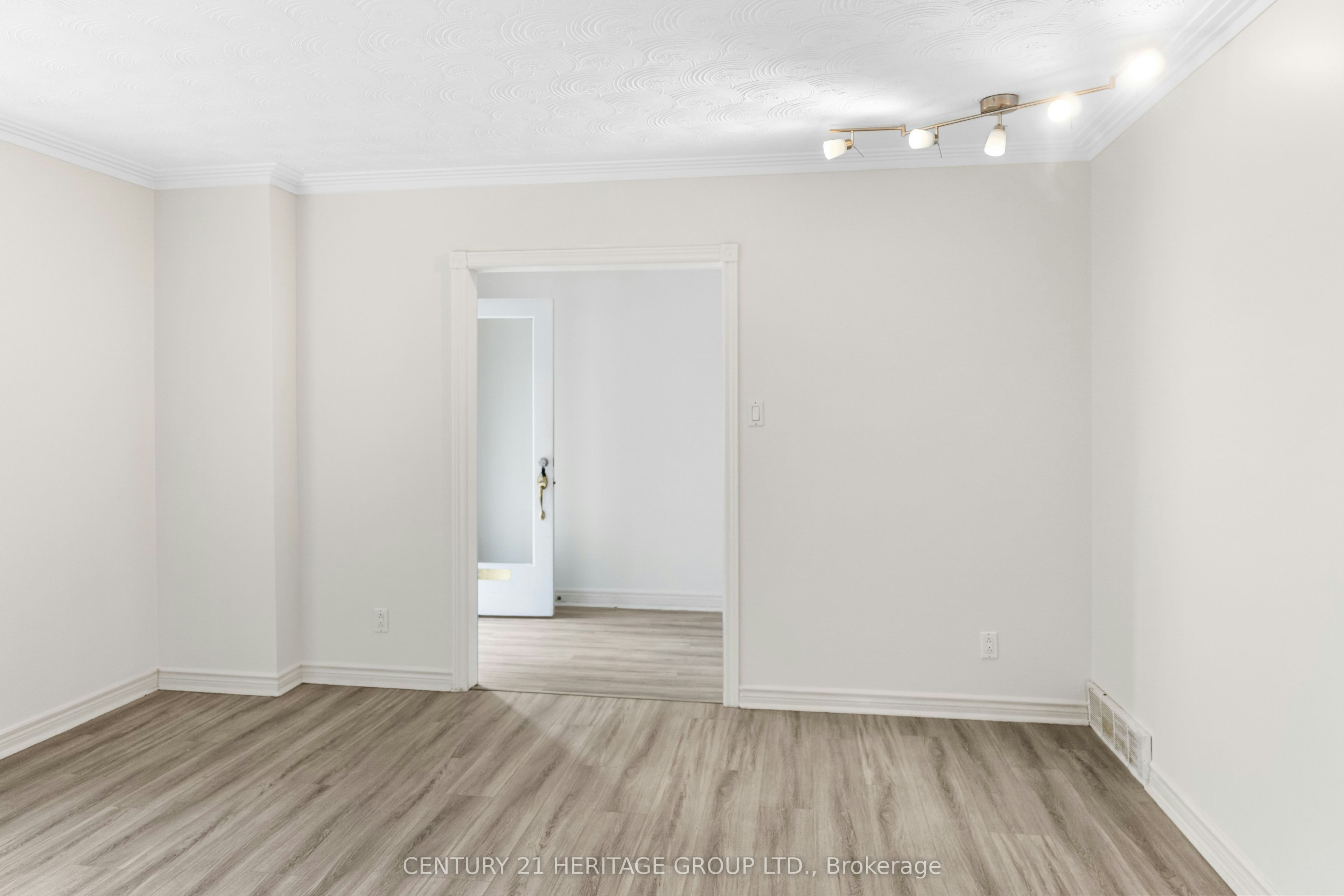 Main-95 Lucas Street, Richmond Hill, ON, L4C 4P4 - 33