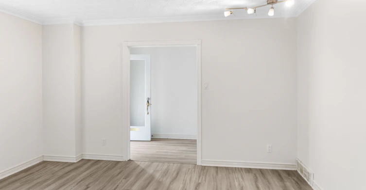 Main-95 Lucas Street, Richmond Hill, ON, L4C 4P4 - 33