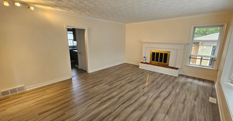 Main-95 Lucas Street, Richmond Hill, ON, L4C 4P4 - 11